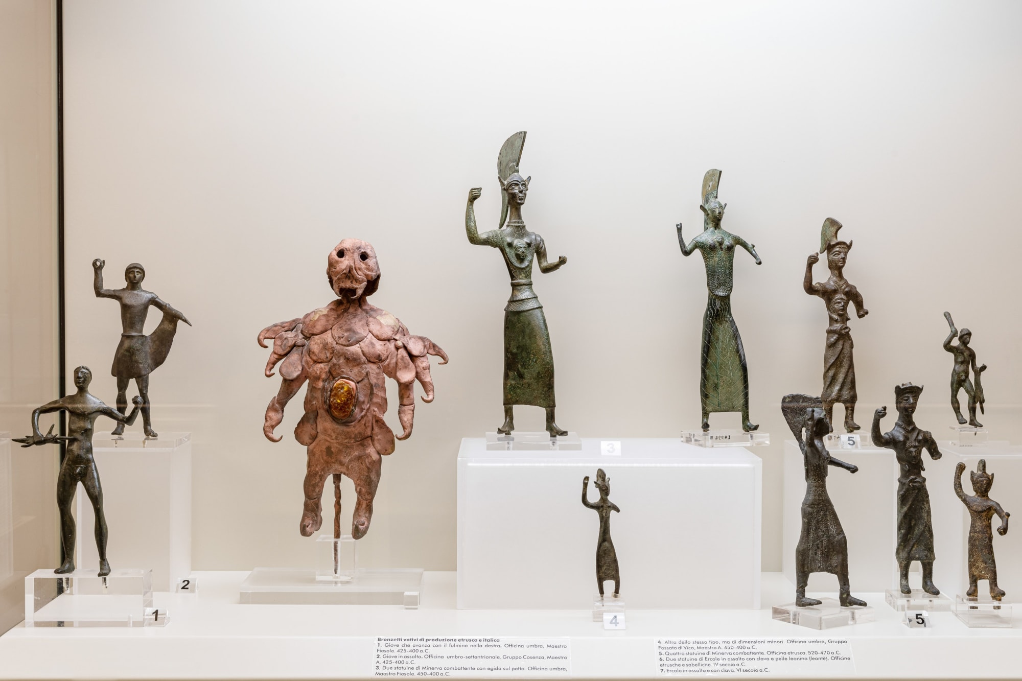 Evgeny Antufiev Untitled, 2020 bronze, amber, enamel Cm 35 x 15 ca. Courtesy the artist & z2o Sara Zanin Photocredits Ela Bialkowska, OKNOstudio