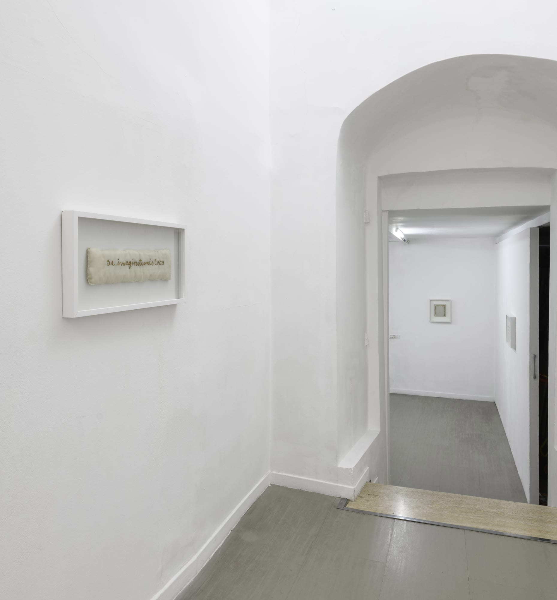 Mariella Bettineschi L'era successiva e altri racconti in installation view at z2o Sara Zanin ph. Giorgio Benni