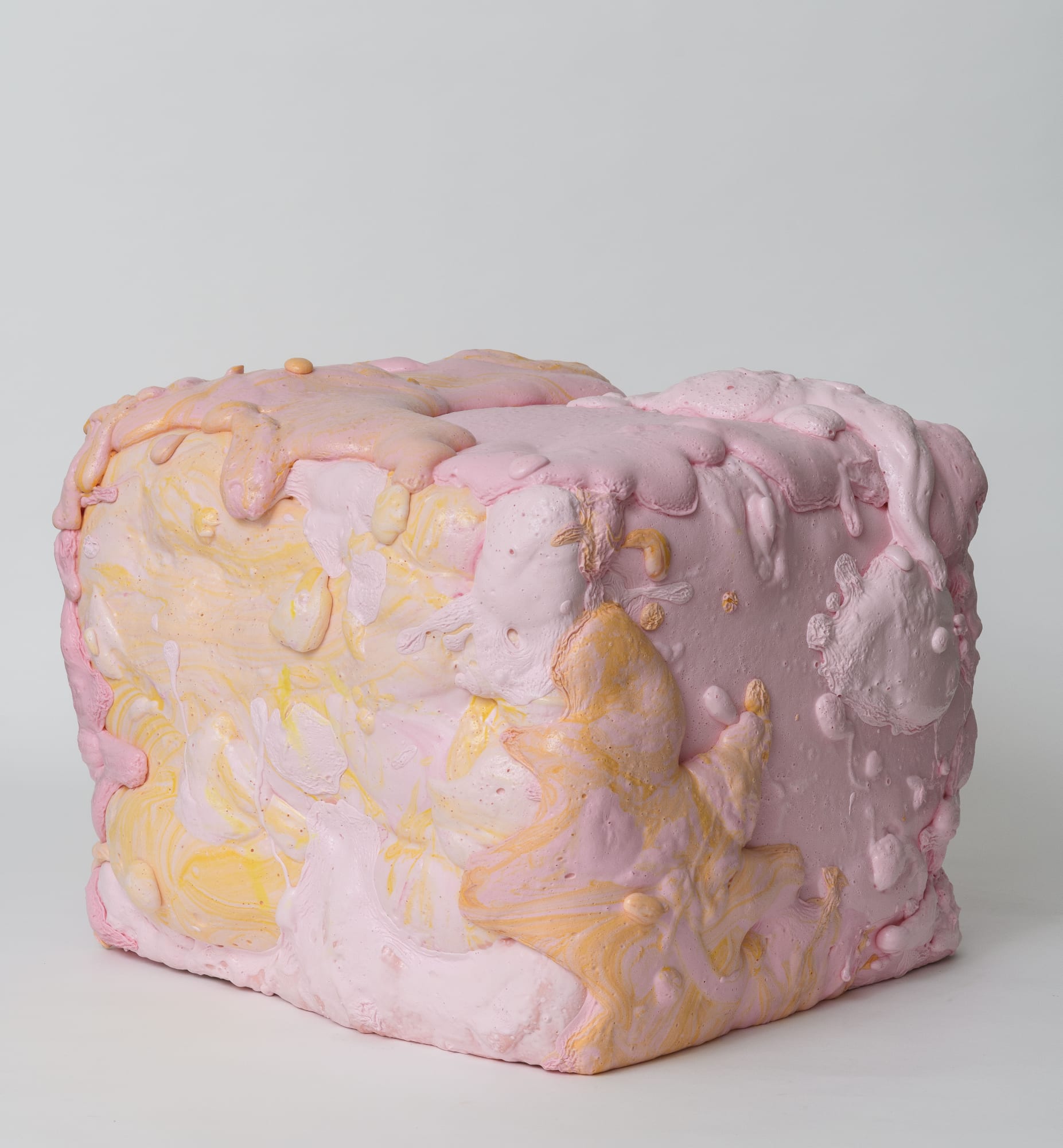 Guglielmo Maggini Puff, 2023 Memory foam, polystyrene cm 60 x 60 x 55 ph. Giorgio Benni