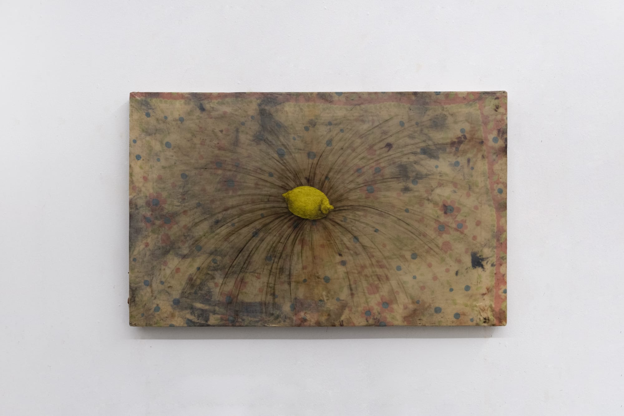 Cuscino con limone, 2023, glaze and oil on canvas, cm 39 x 62