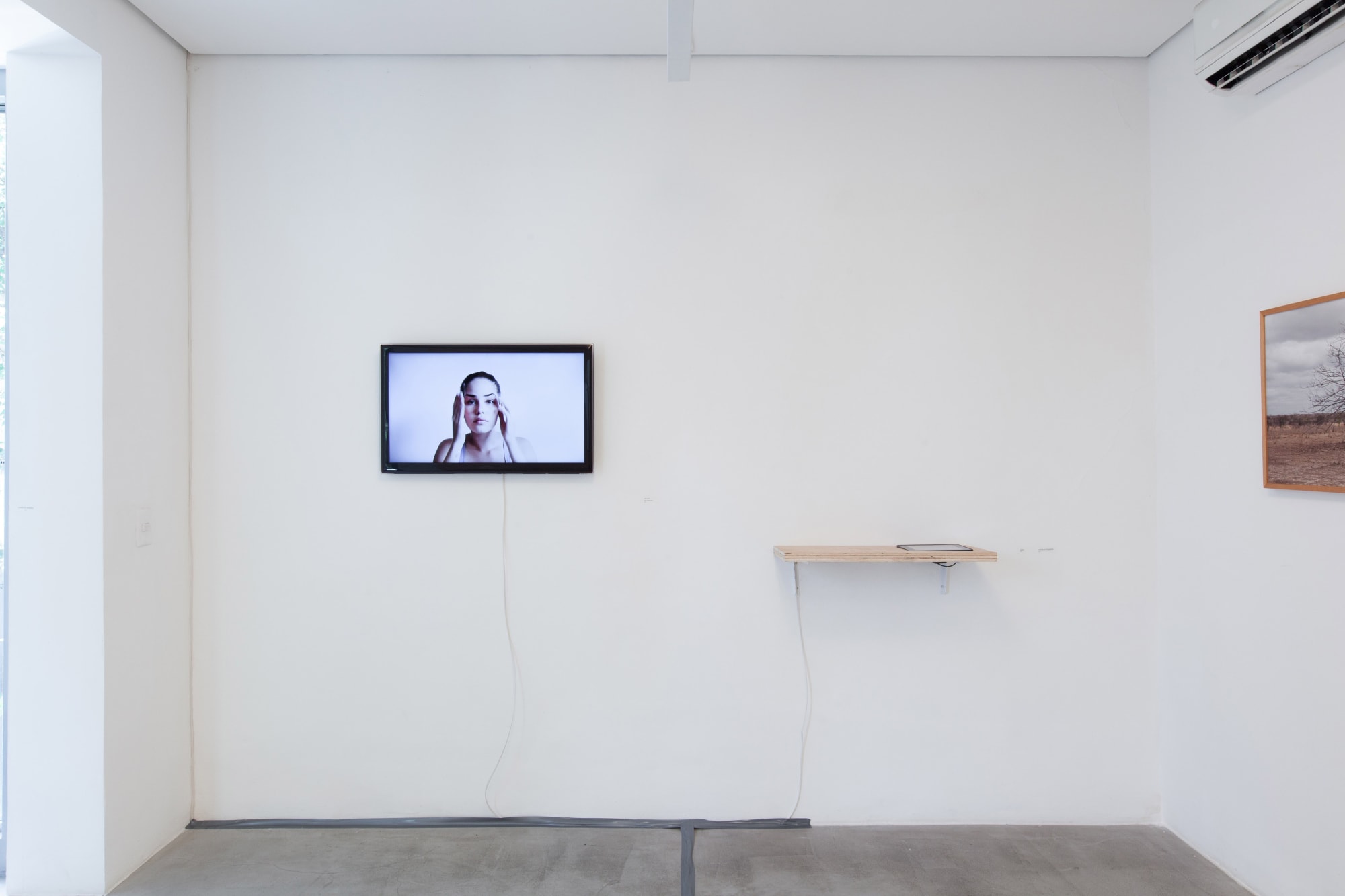 Zip'Up: O corpo é eu: diários sobre a distância