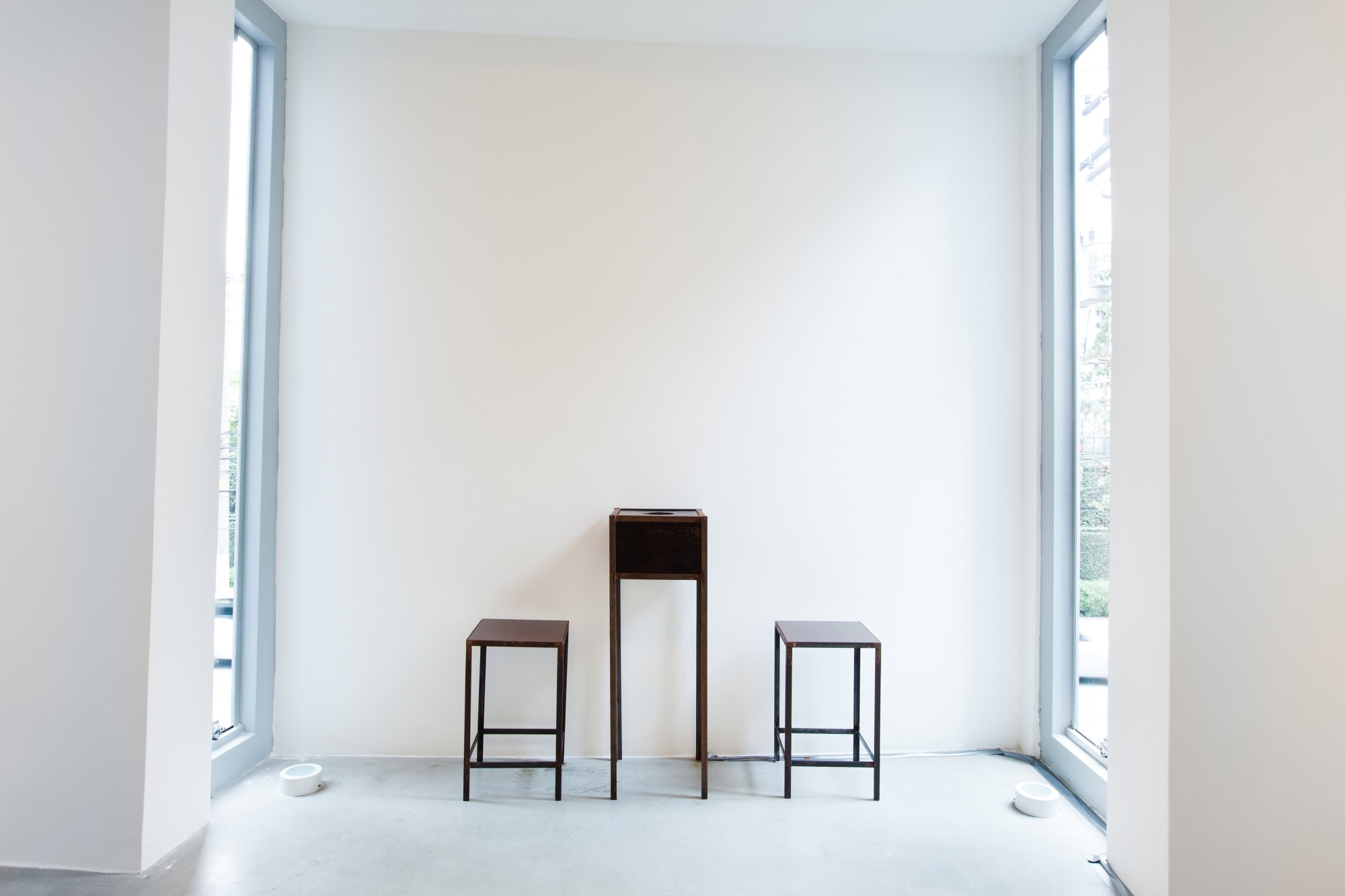 Zip'Up: Ela caminha em direção à fronteira