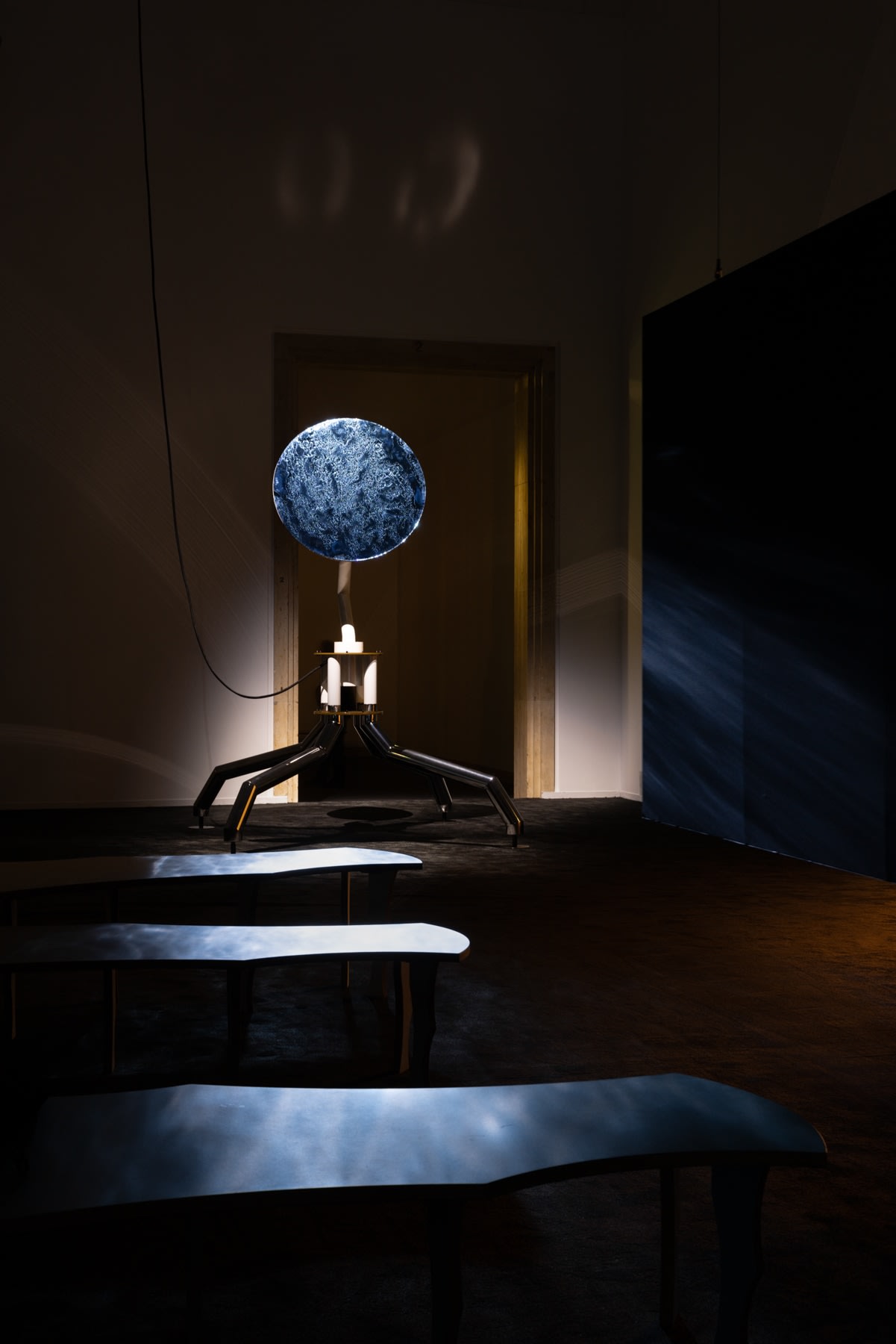 アート・デザイン・音楽 Philippe Parreno: C.h.z. Philippe Parreno, Heliotrope, 2023-2024 | Esther Schipper