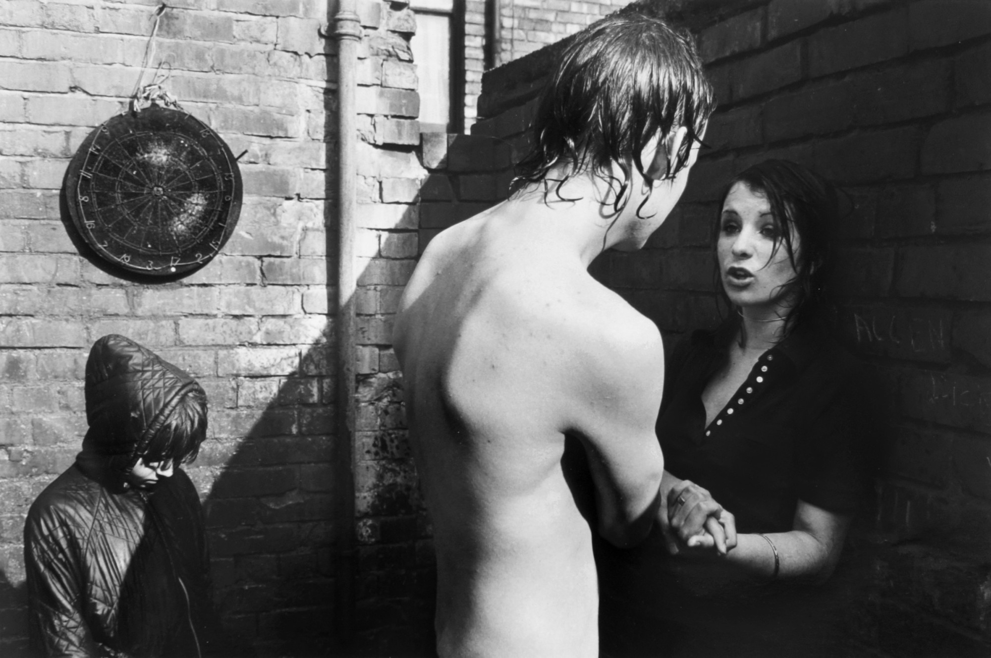 Sirkka-Liisa Konttinen, Young Couple in a Backyard on a Summer's Day, Byker, 1975