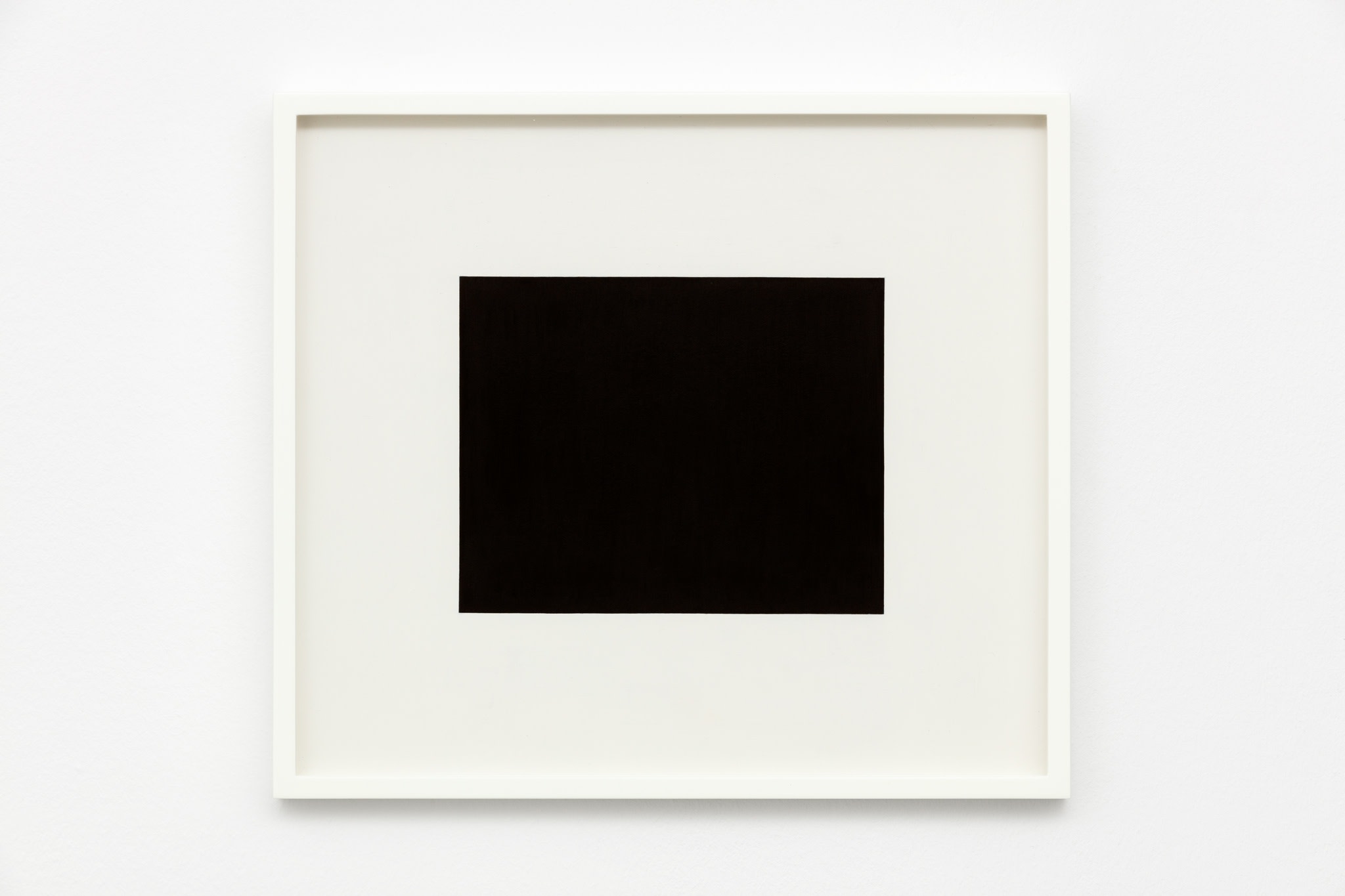 Andrew Grassie, Blank 2, 2020, tempera on paper on board, 14,8 x 18,8 cm (5 1/2 x 7 1/8 in) (image), 31,1 x 35,2 x 3 cm (12 1/4 x 13 3/4 x 1 1/8 in) (framed). Photo © Andrea Rossetti