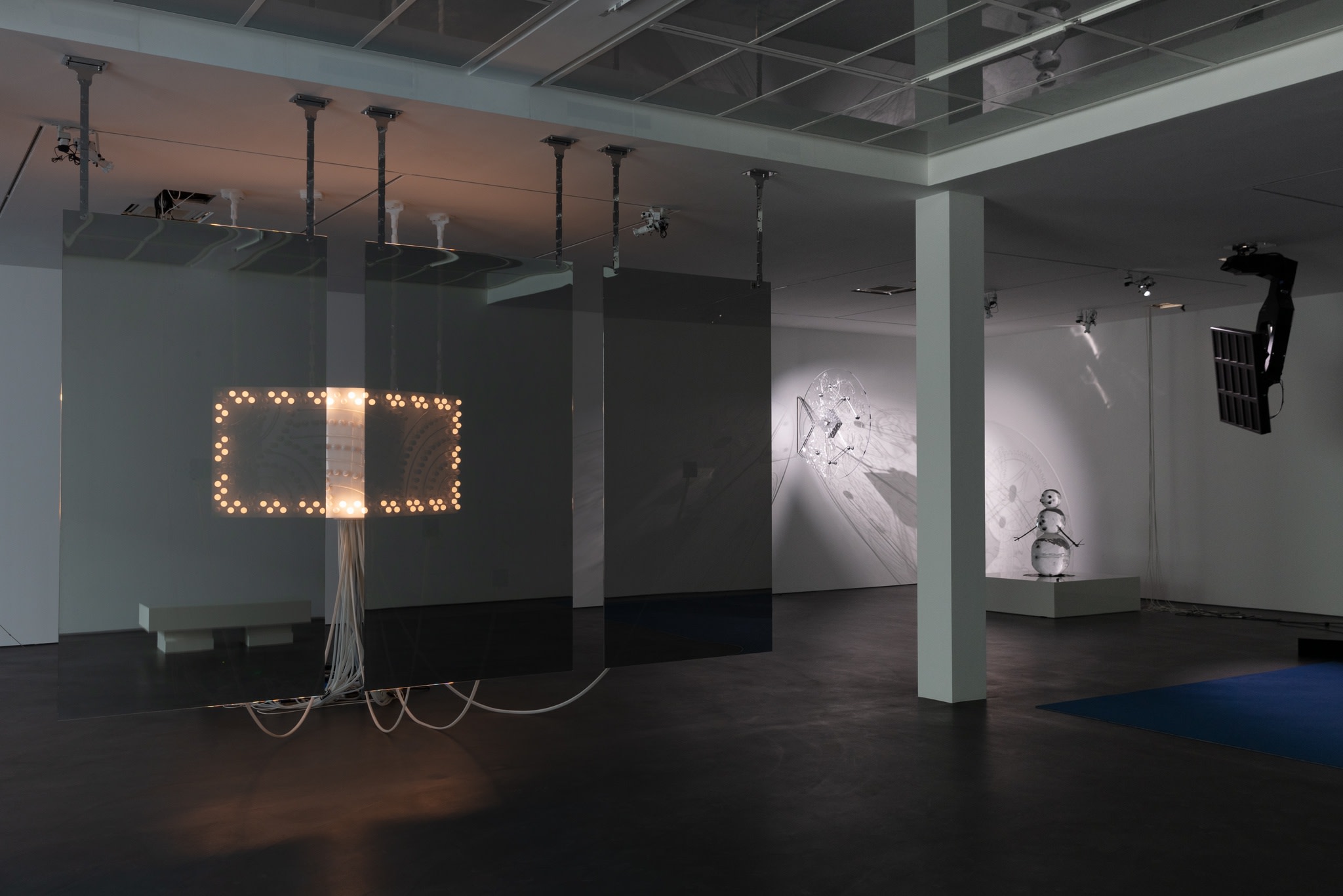 Exhibition view: Philippe Parreno, Manifestations, Esther Schipper, Berlin, 2020. Photo © Andrea Rossetti