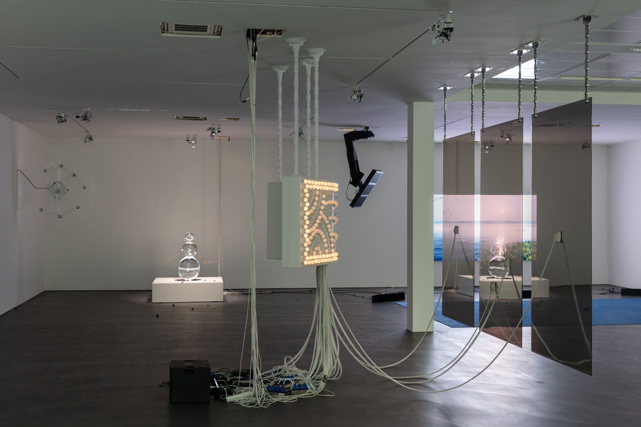 Exhibition view: Philippe Parreno, Manifestations, Esther Schipper, Berlin, 2020. Photo © Andrea Rossetti.