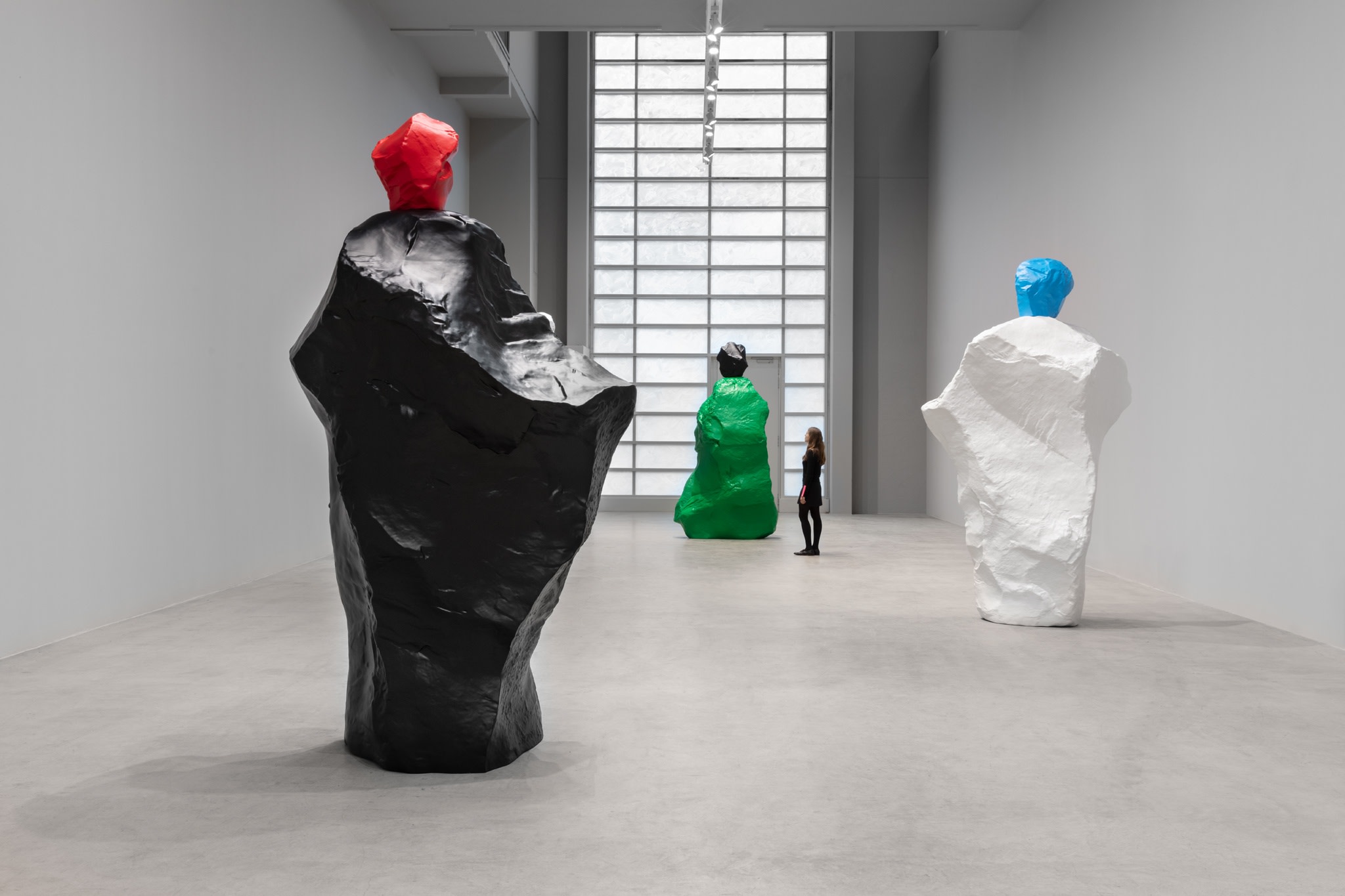 Exhibition view: Ugo Rondinone, nuns + monks, Esther Schipper, Berlin, 2020. Photo © Andrea Rossetti