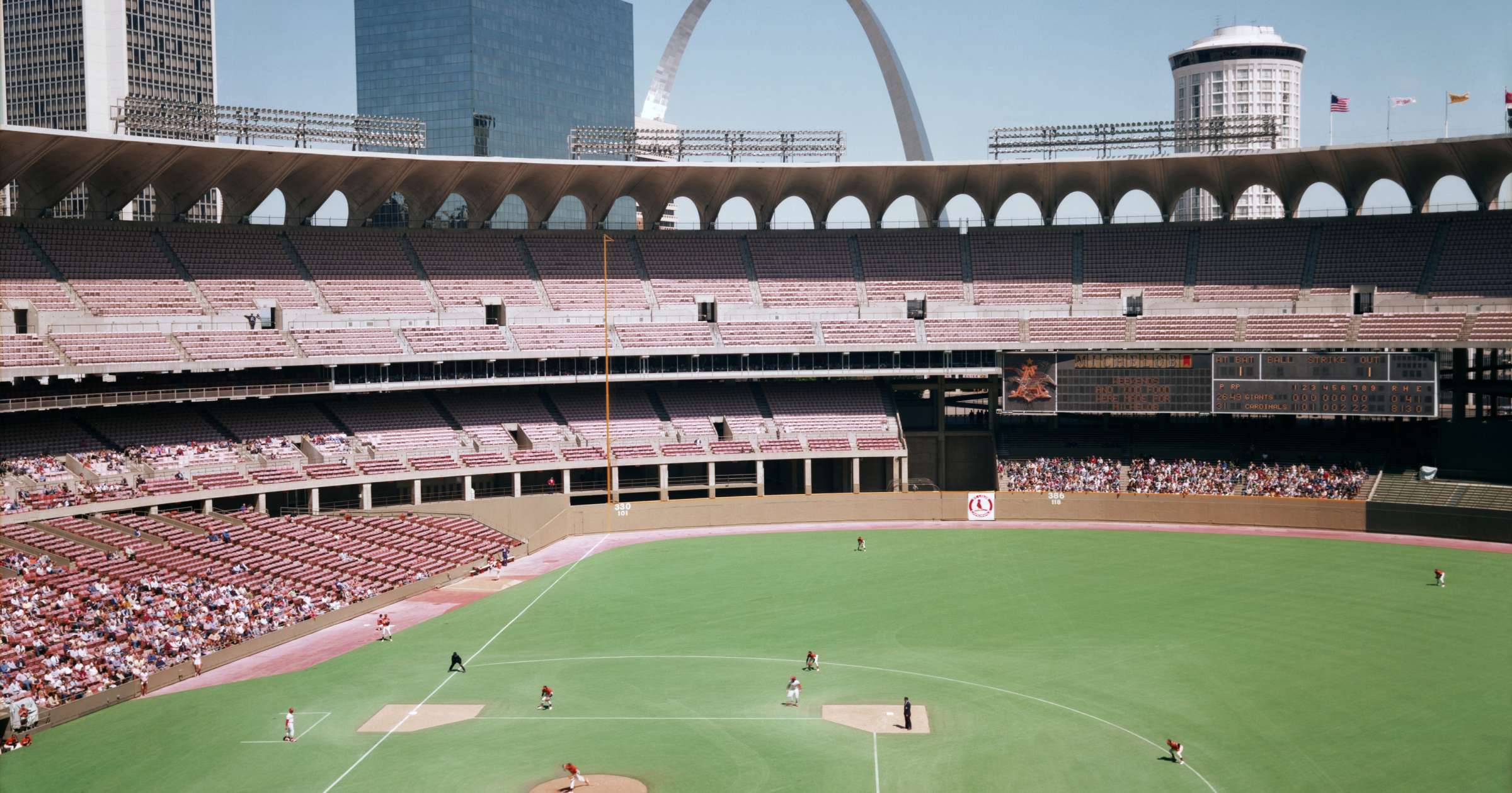 St. Louis and the Arch, Photographs by Joel Meyerowitz by