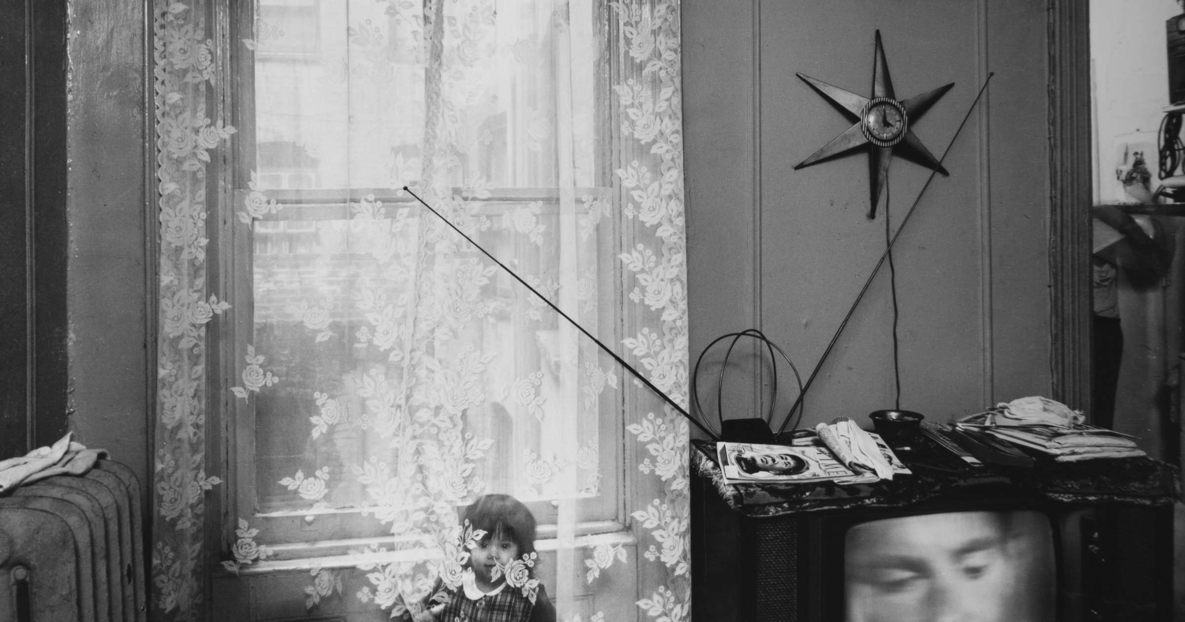Bruce Davidson, Untitled, East 100th Street (Child Behind