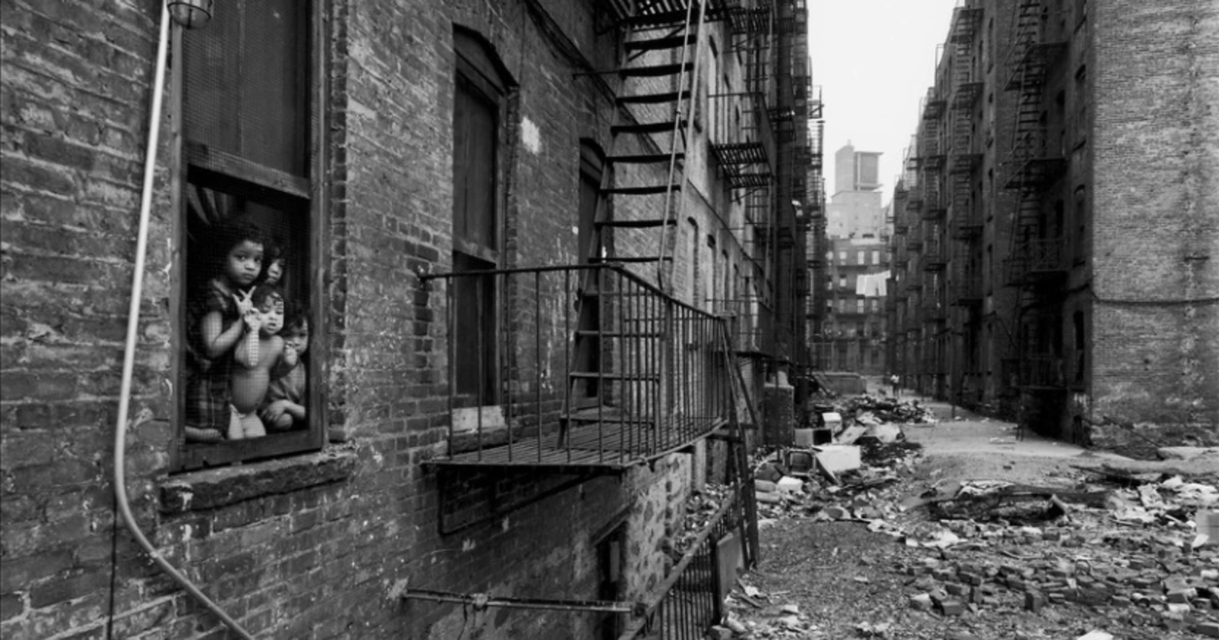 Bruce Davidson, Untitled, East 100th Street (Children in