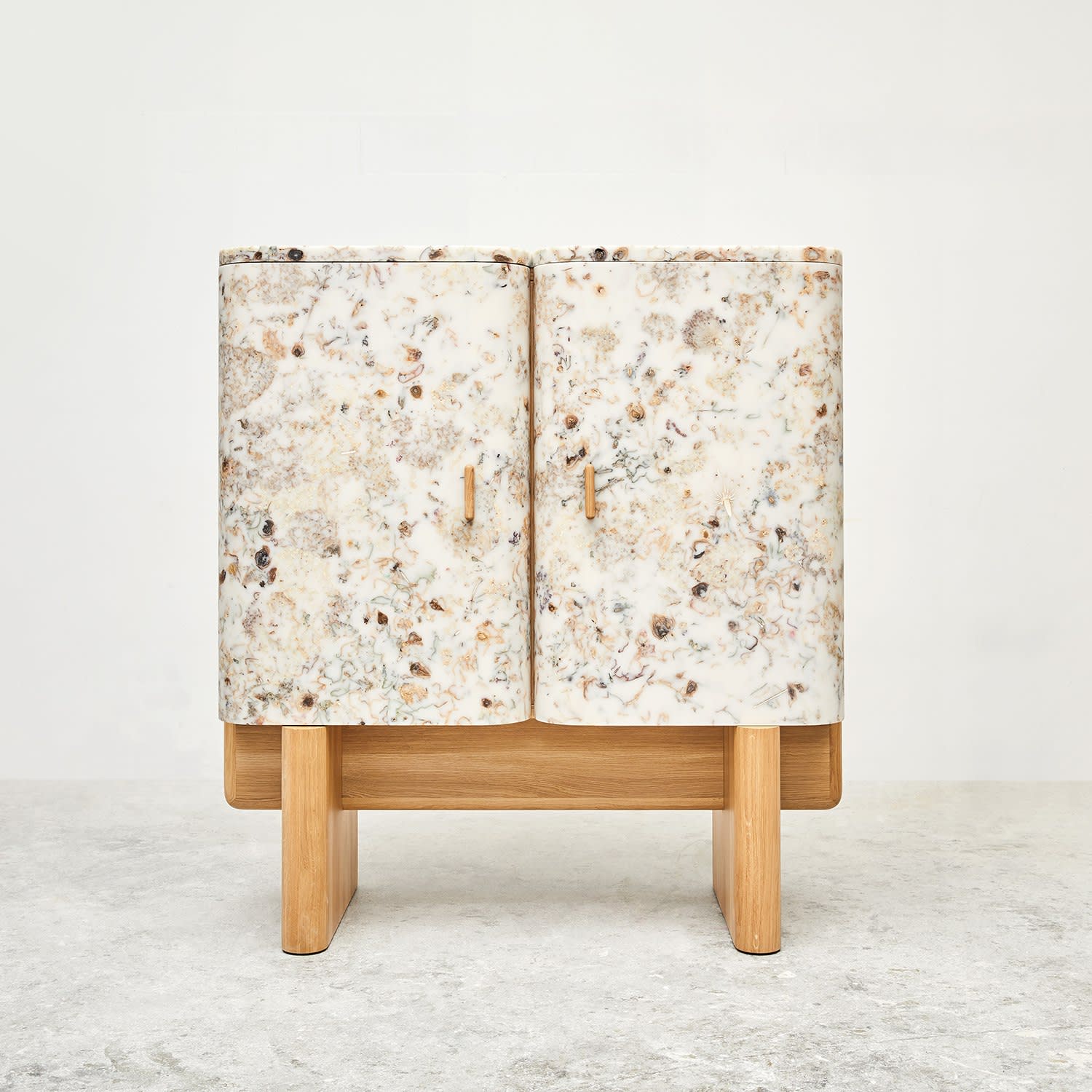 Marcin Rusak Flora Perma Cabinet 143 Oak, 2021