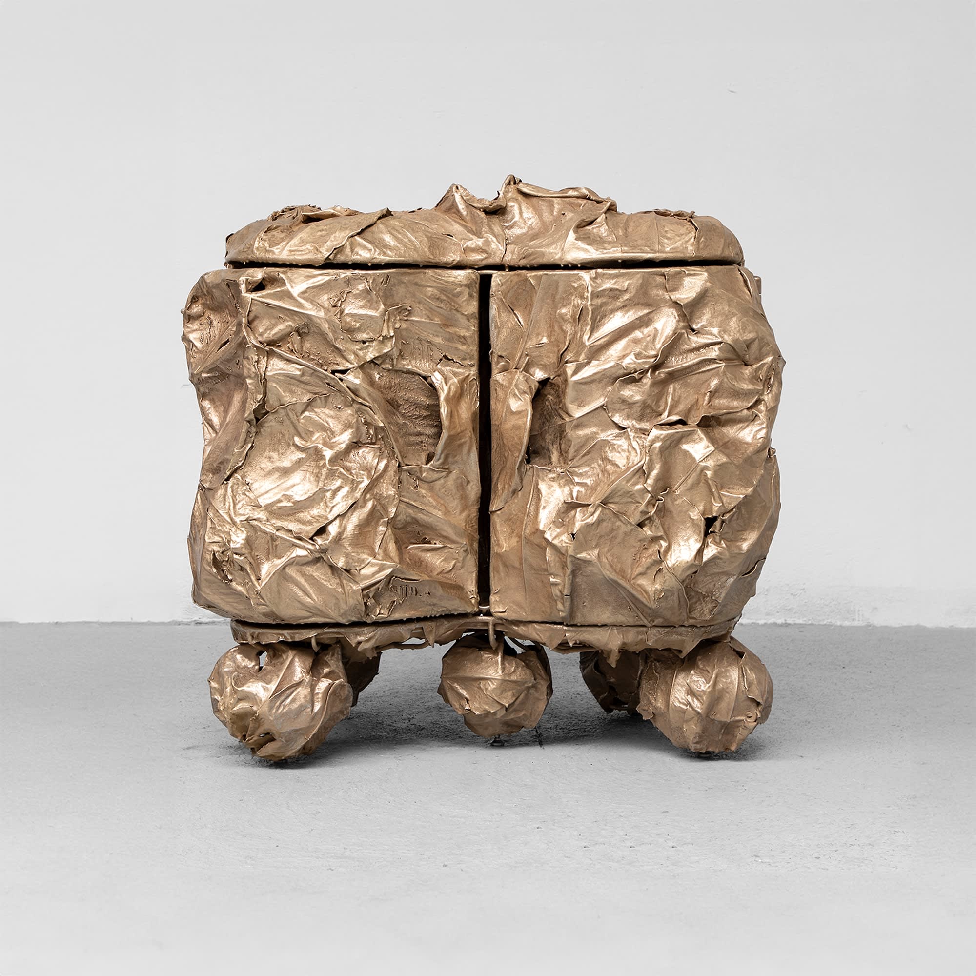 Marcin Rusak, Protoplasting Nature Cabinet Bronze, 2021