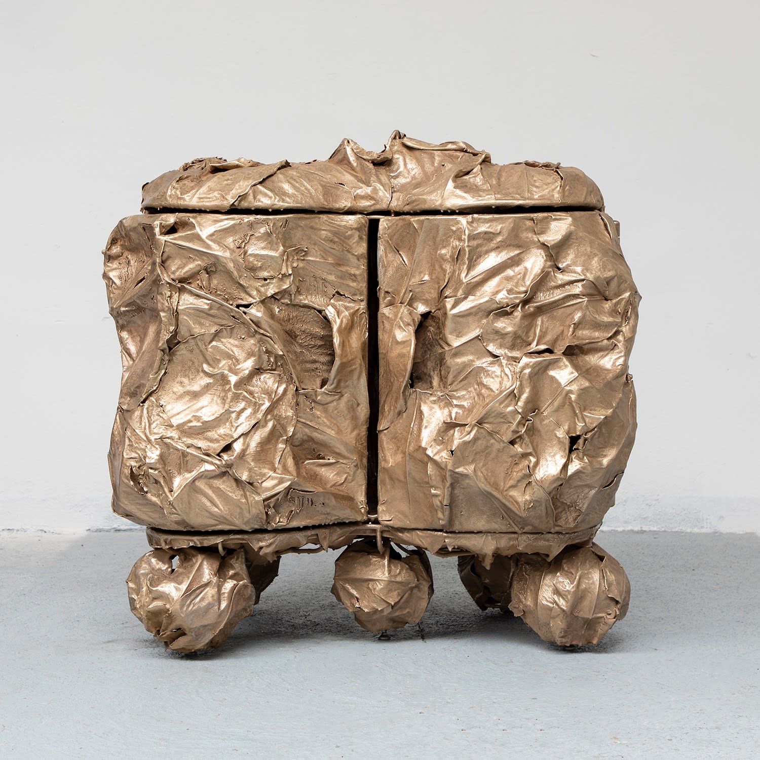 Marcin Rusak Protoplasting Nature Cabinet Bronze, 2021