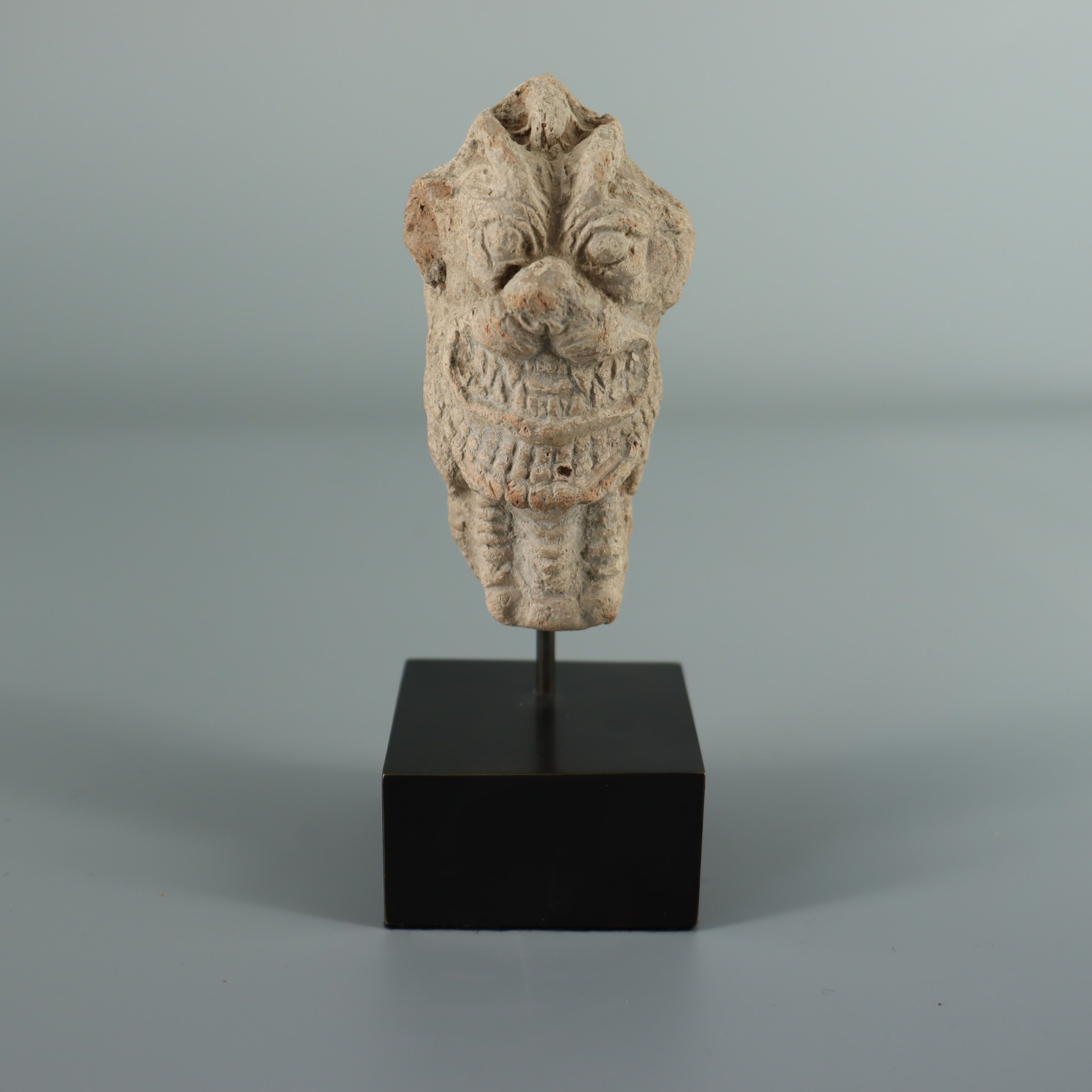 彫刻・オブジェ Porhalaan Pustaha,Batak Unknown African | Bura Axe-Shaped Stone Head (3rd Century AD