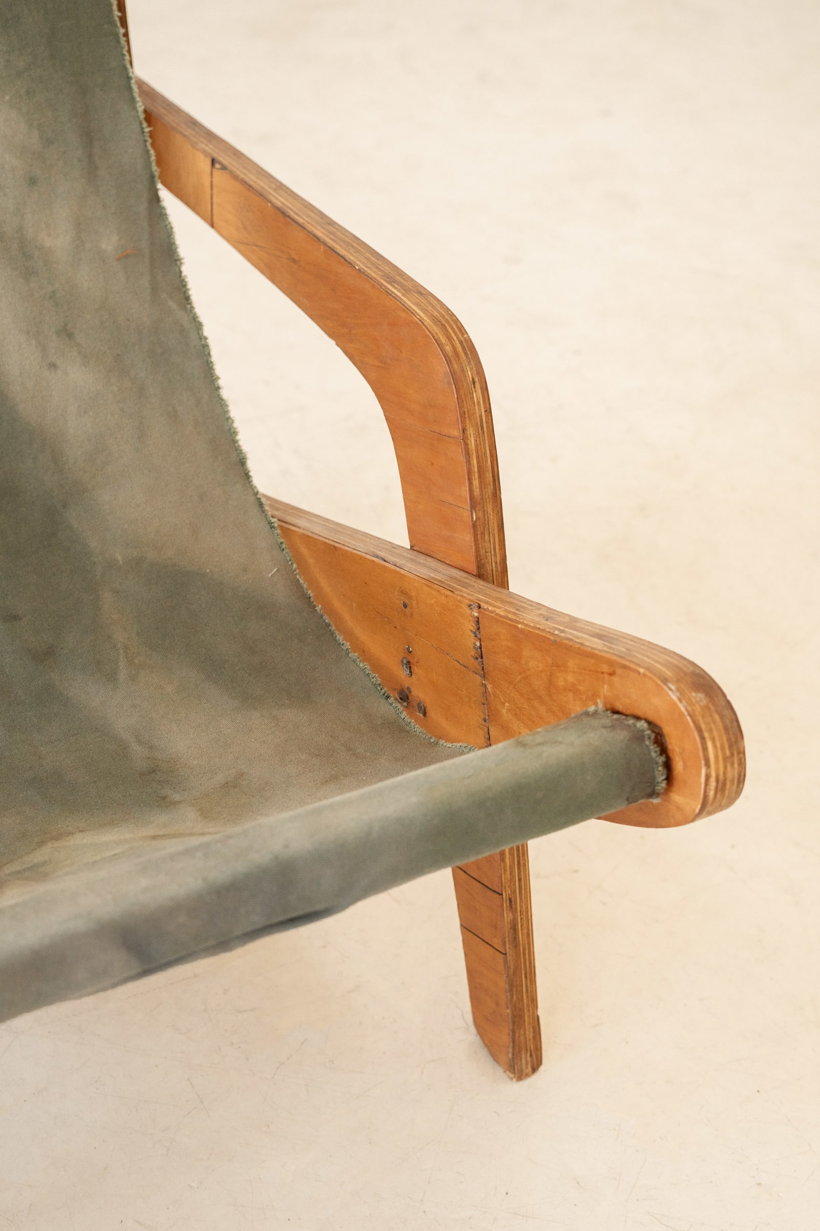 José Zanine Caldas, Boomerang Armchair | Bossa Furniture