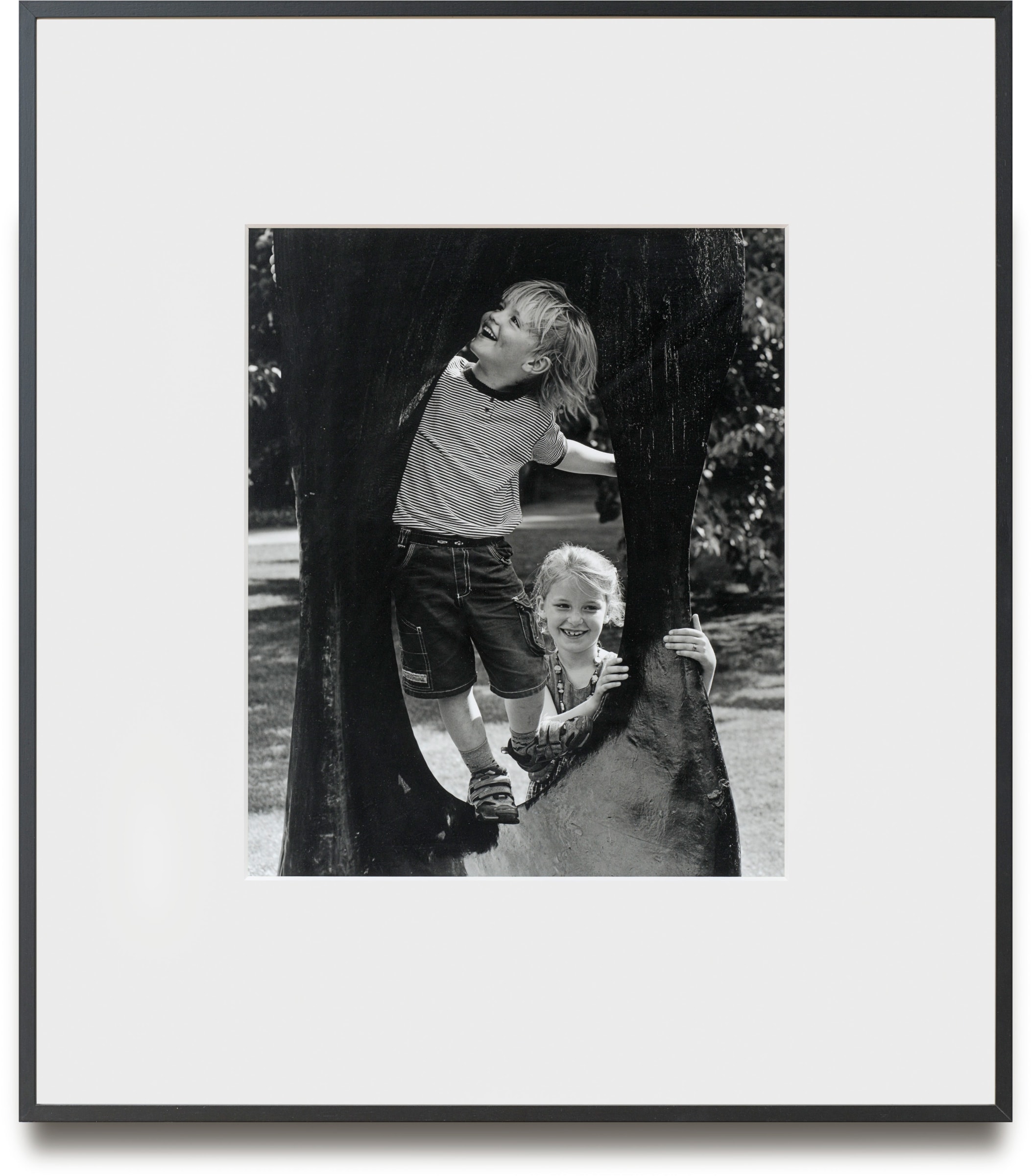 Christopher Williams Femme, monument, 1970. Kunstgießerei Bonvicini, Verona. Bronze, 250 x 100 x 50 cm. Museum Frieder Burda, Baden-Baden. Bronze with black patina, signed and numbered with engraving 'Miro EA 2' June 9th, 2010, 2010 Gelatin silver print Paper dimensions: 60.3 x 50.5 cm / 23.7 x 19.9 inches Framed dimensions: 96.5 x 85.1 cm / 38 x 33.5 inches Edition of 10