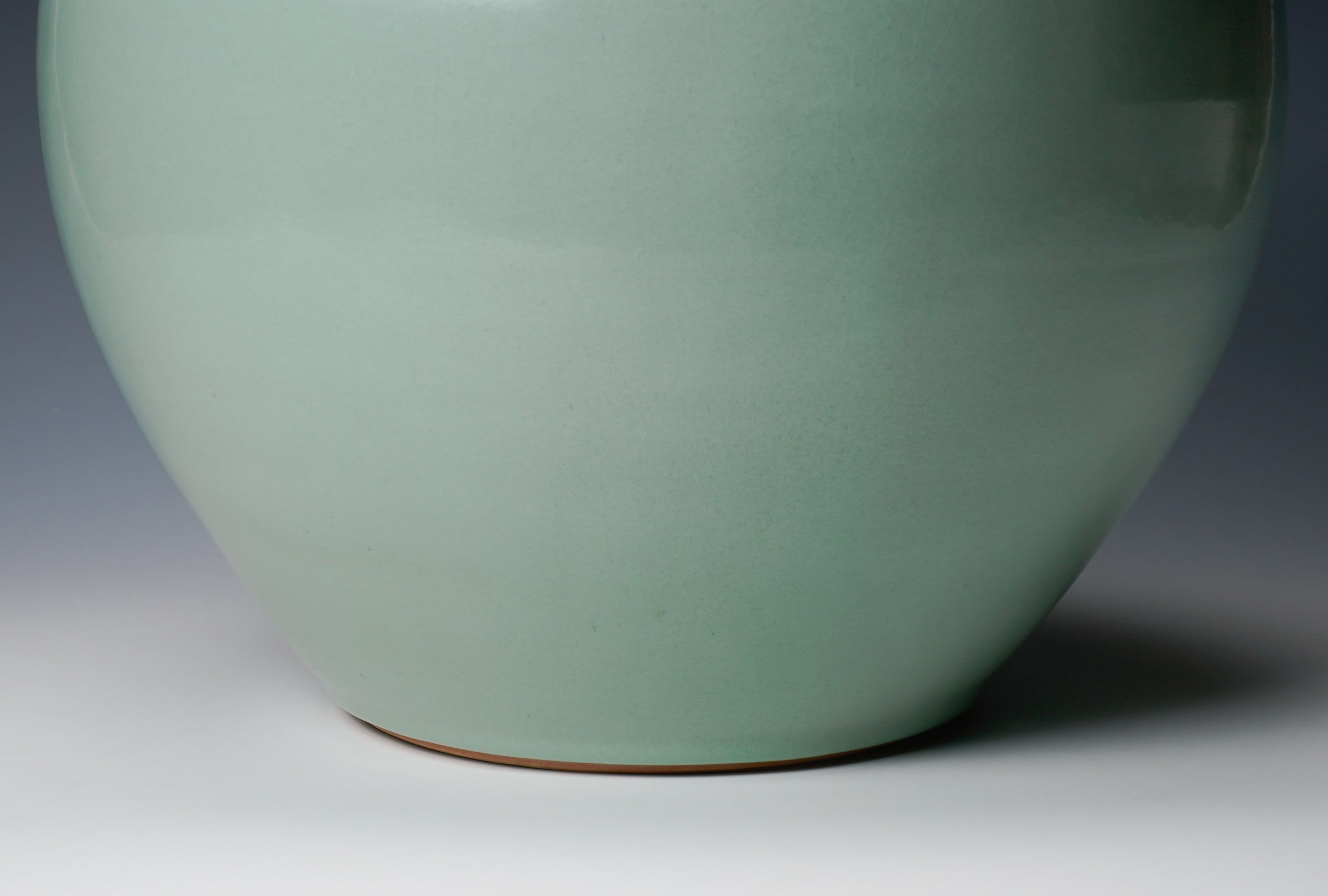 Nakashima Hiroshi 中島 宏, Celadon Jar 青磁壺 | Dai Ichi Arts | Japanese Modern  Art