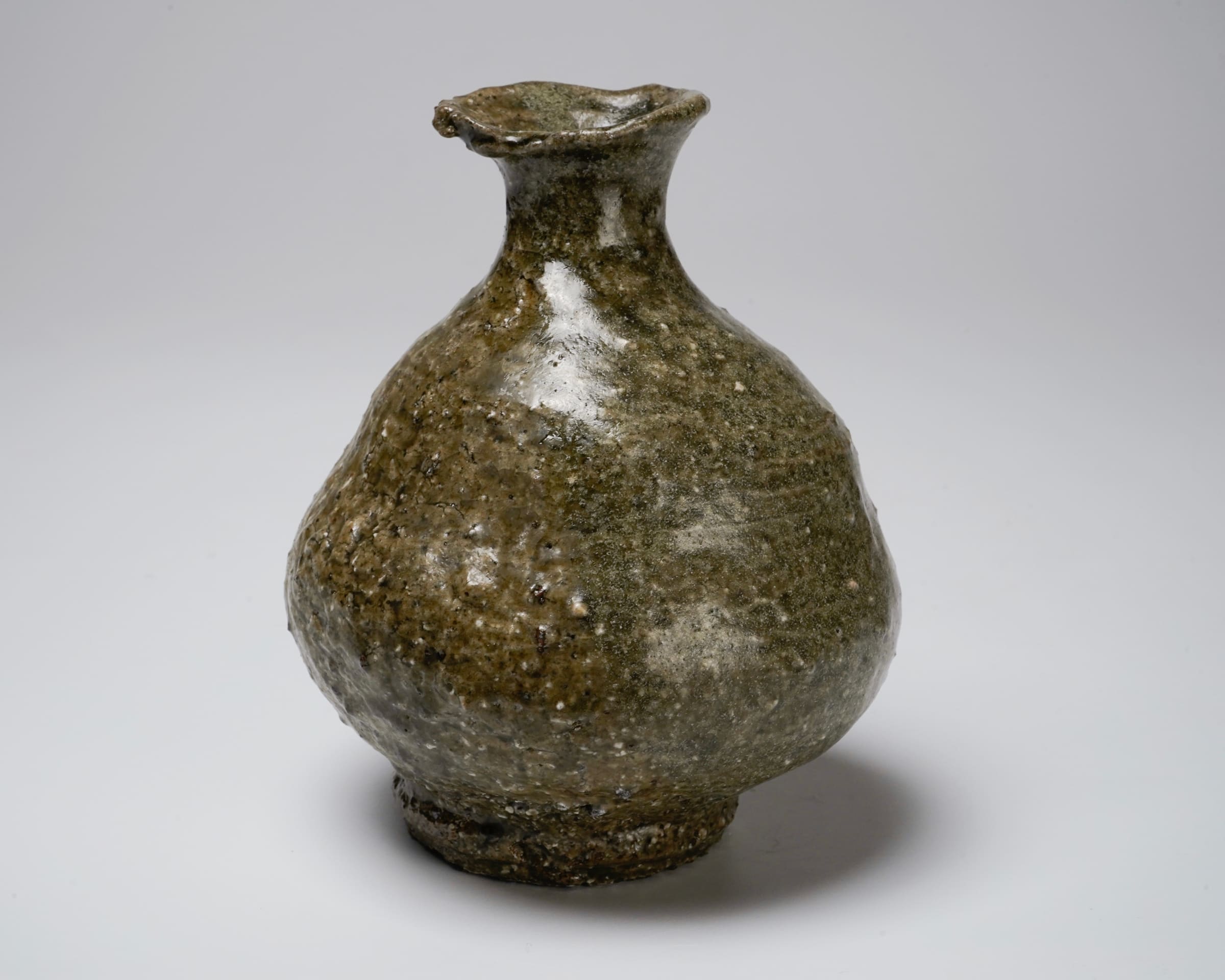 Ikenishi Go 池西剛, Irabo Glazed Sake Bottle 伊羅保徳利 | Dai Ichi