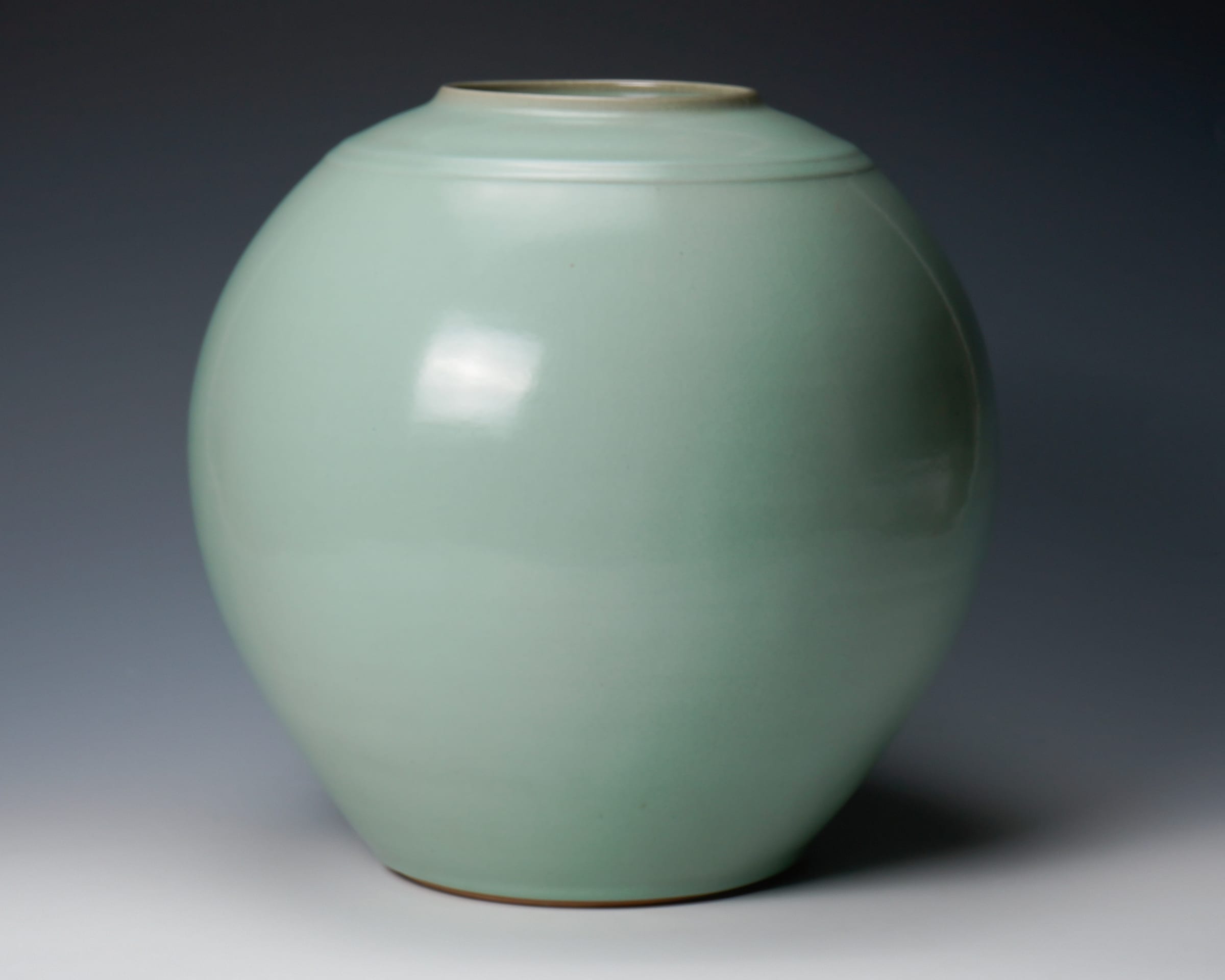 Nakashima Hiroshi 中島 宏, Celadon Jar 青磁壺 | Dai Ichi Arts | Japanese Modern  Art