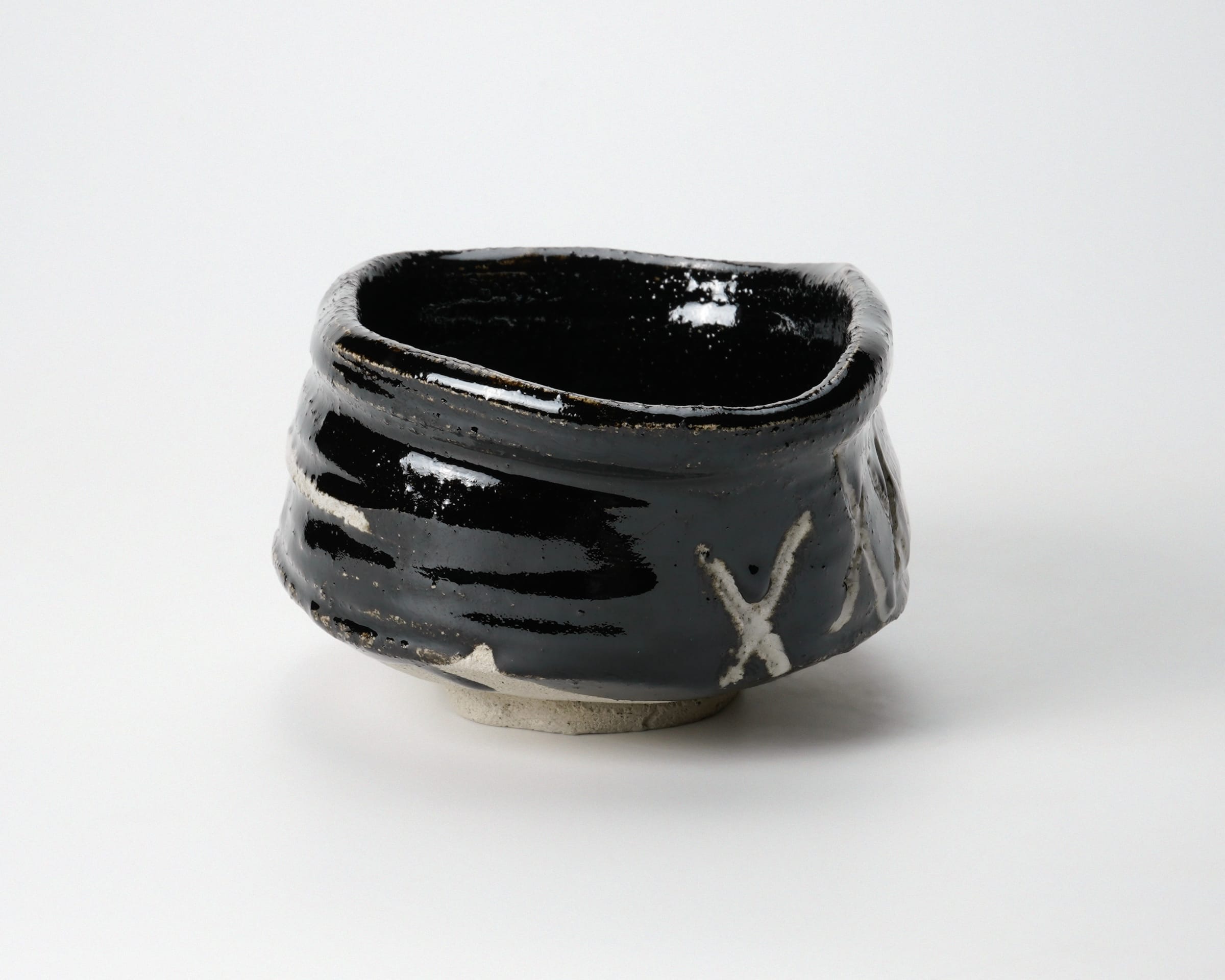Takiguchi Kiheiji 瀧口喜兵爾, Black Oribe Tea Bowl | Dai Ichi Arts