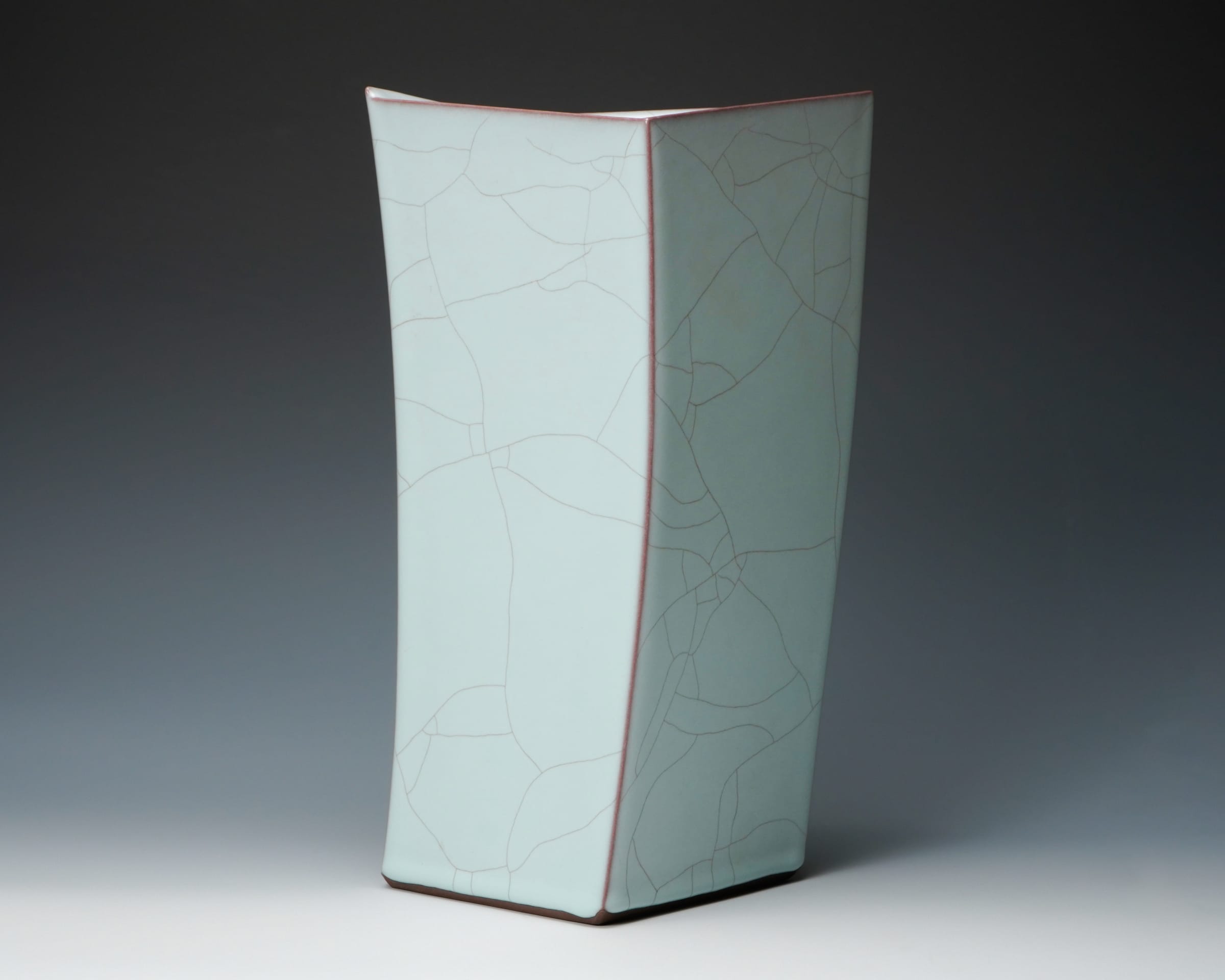 Takagaki Atsushi 高垣 篤, Flower vase, red clay with celadon