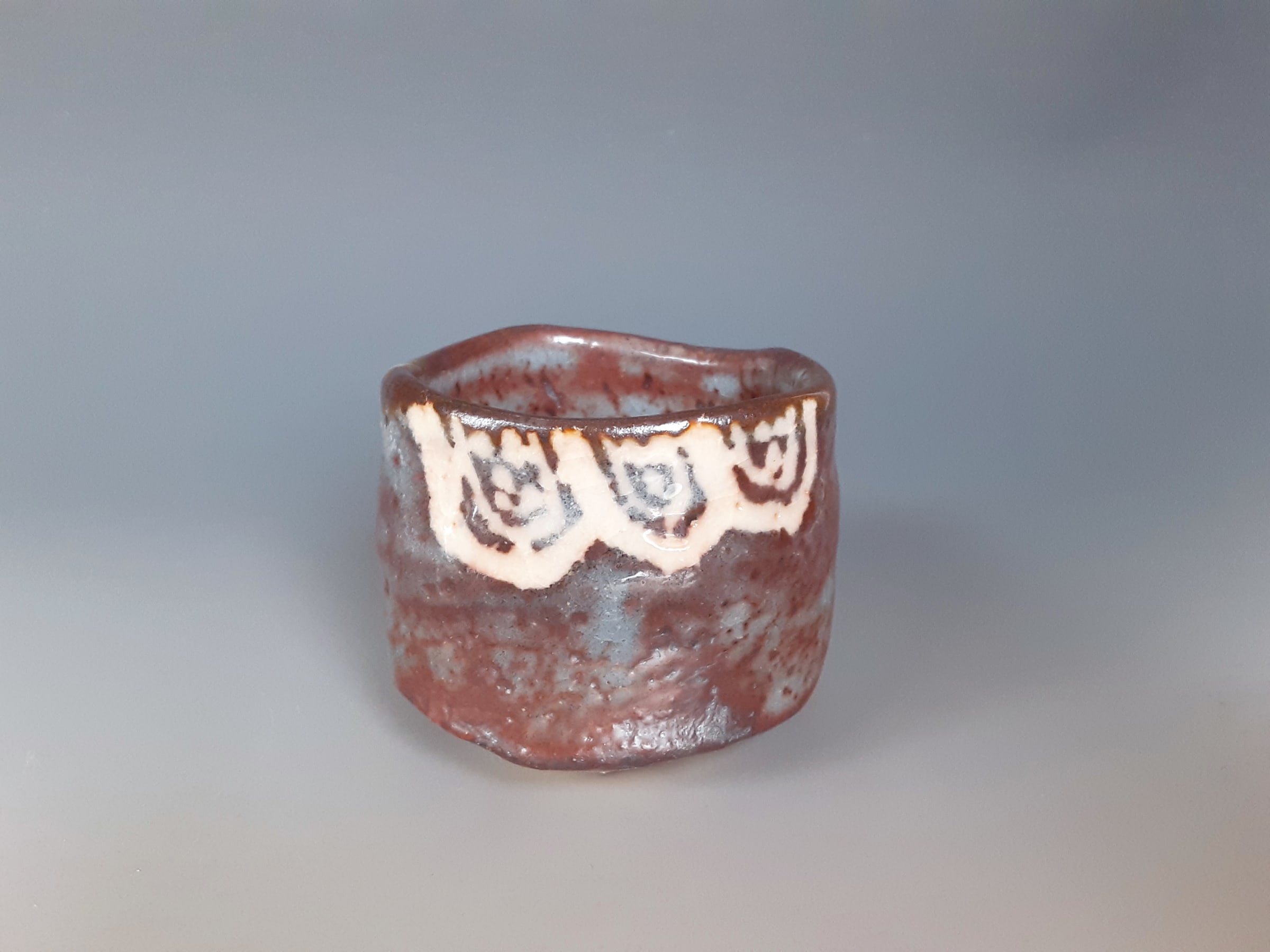 Kato Yasukage 加藤康景, Nezumi-Shino Guinomi 鼠志野ぐい吞