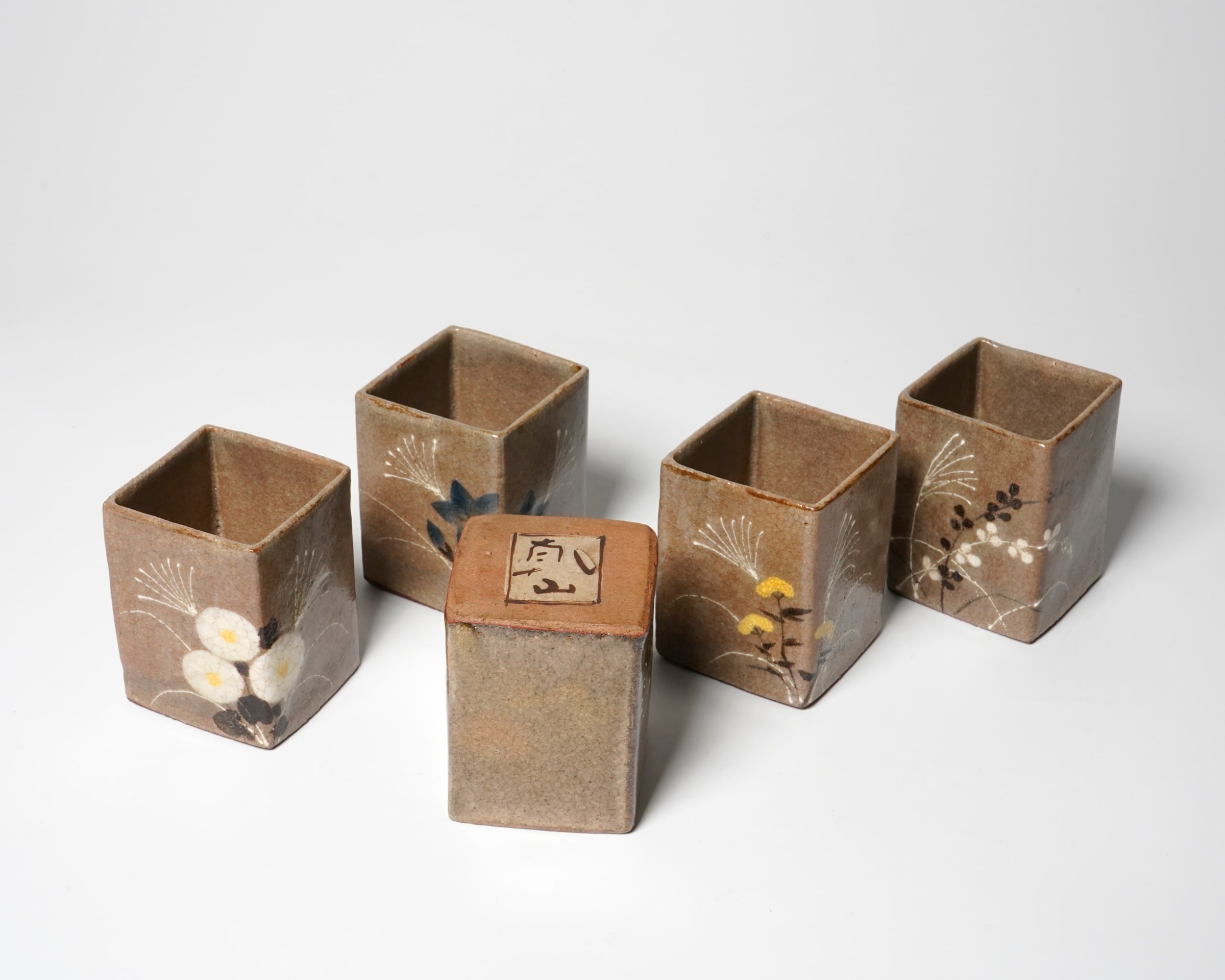 Ogata Kenzan 尾形 乾山, 5 Mukozuke with Floral Designs 色繪