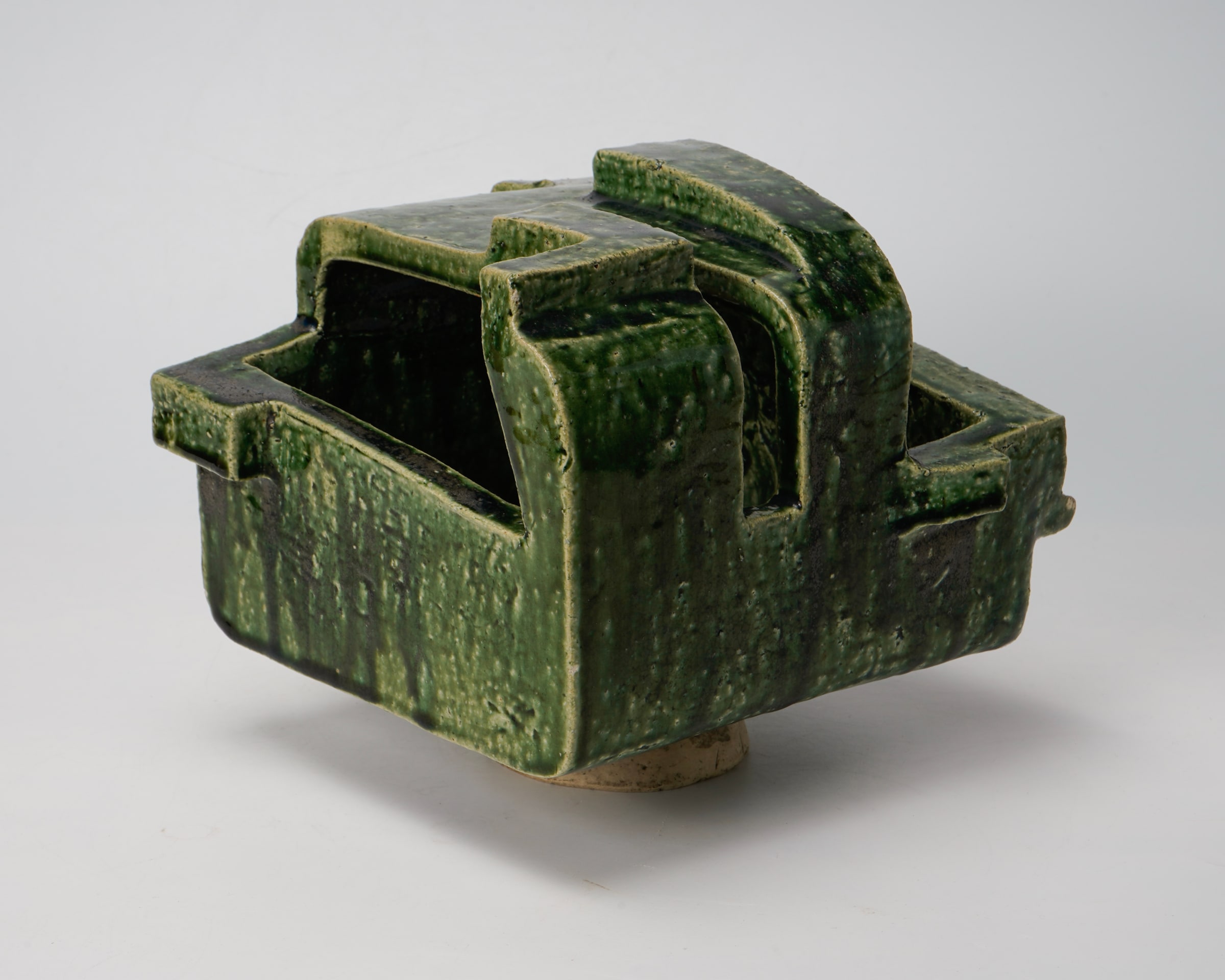 Kumakura Junkichi 熊倉順吉, Green Flower Vessel 緑の花器