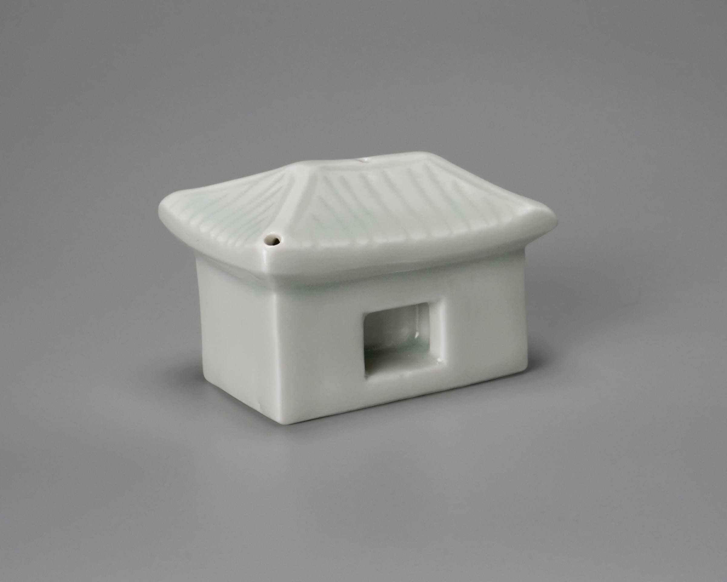 Takenaka Ko 竹中浩, White porcelain water dropper, small