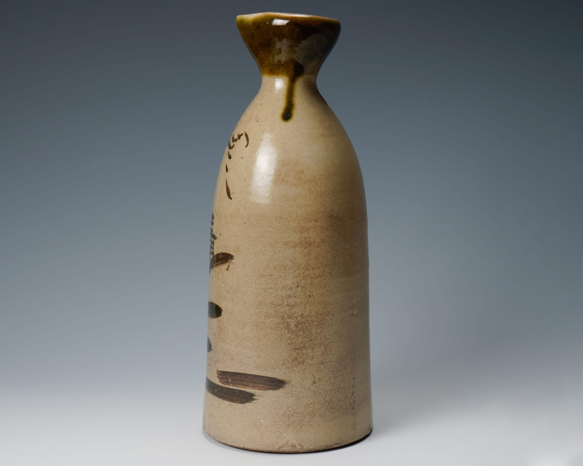 平清水焼 大徳利 山水図 Large Seto sake bottle showing a mountain waterway landscape