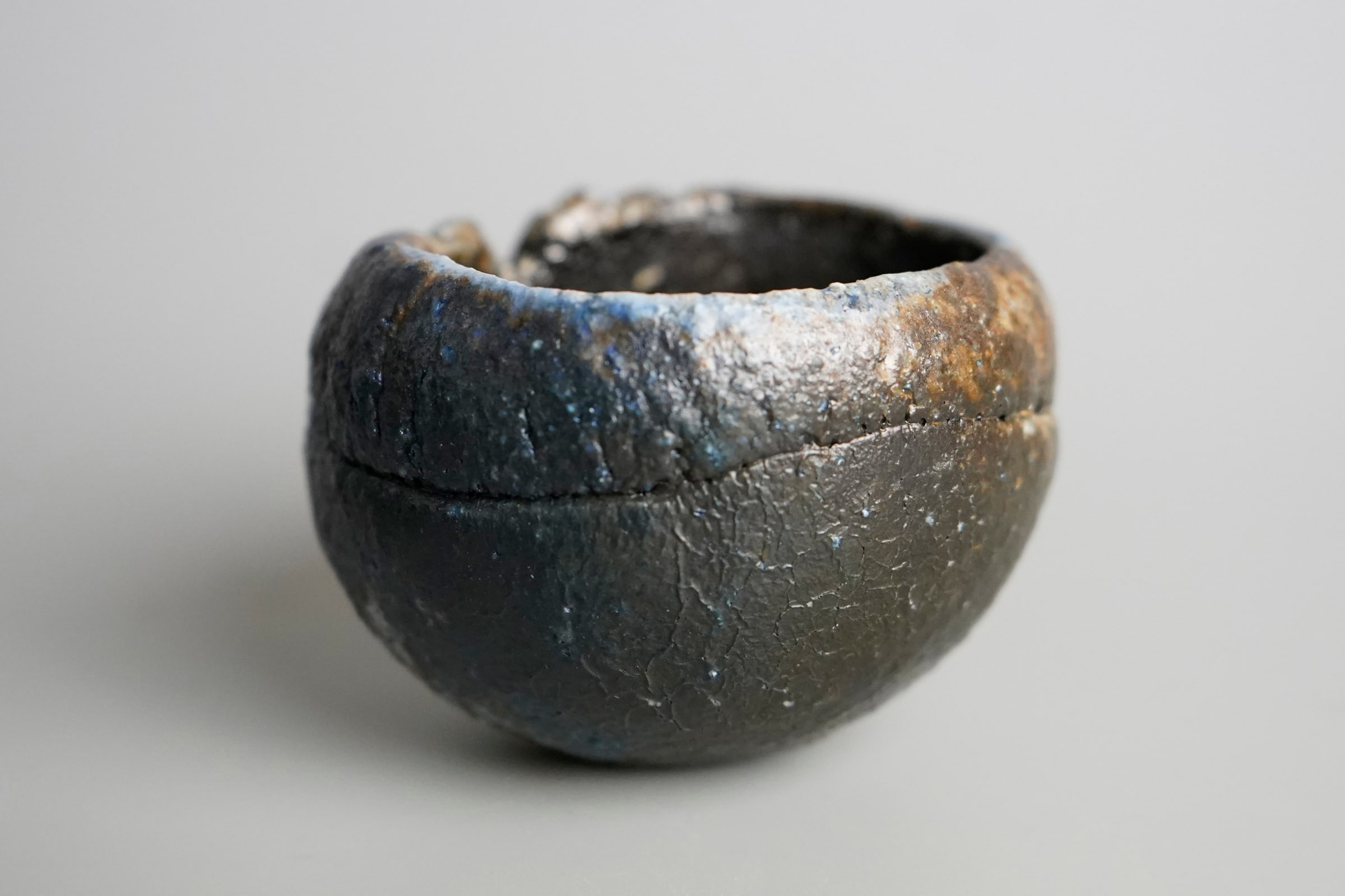 Isezaki Koichiro 伊勢﨑晃一朗, Black Sake Cup 黒酒吞 | Dai
