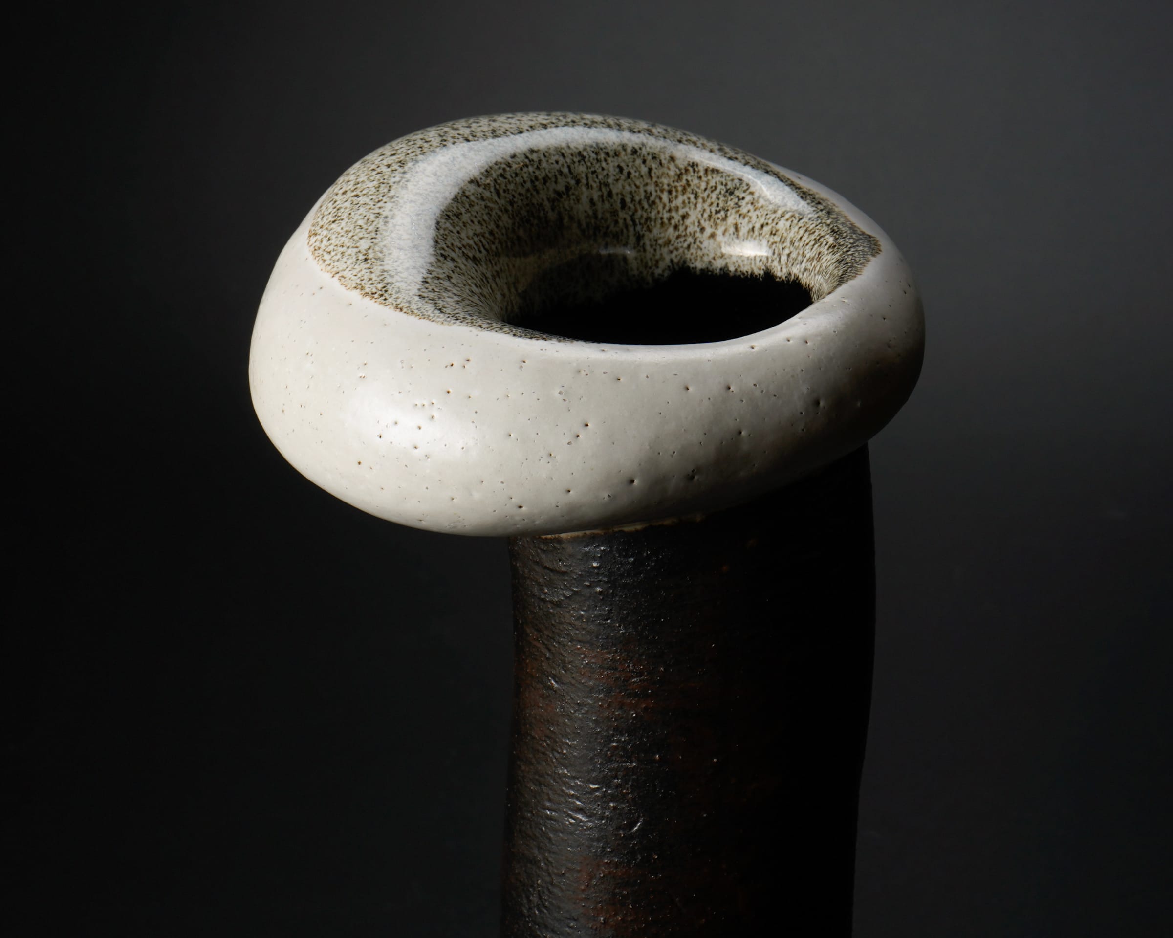 【楽ギフ_包装】 Mutsuo Yanagihara 柳原睦夫, white with vase flower Tubular 工芸品