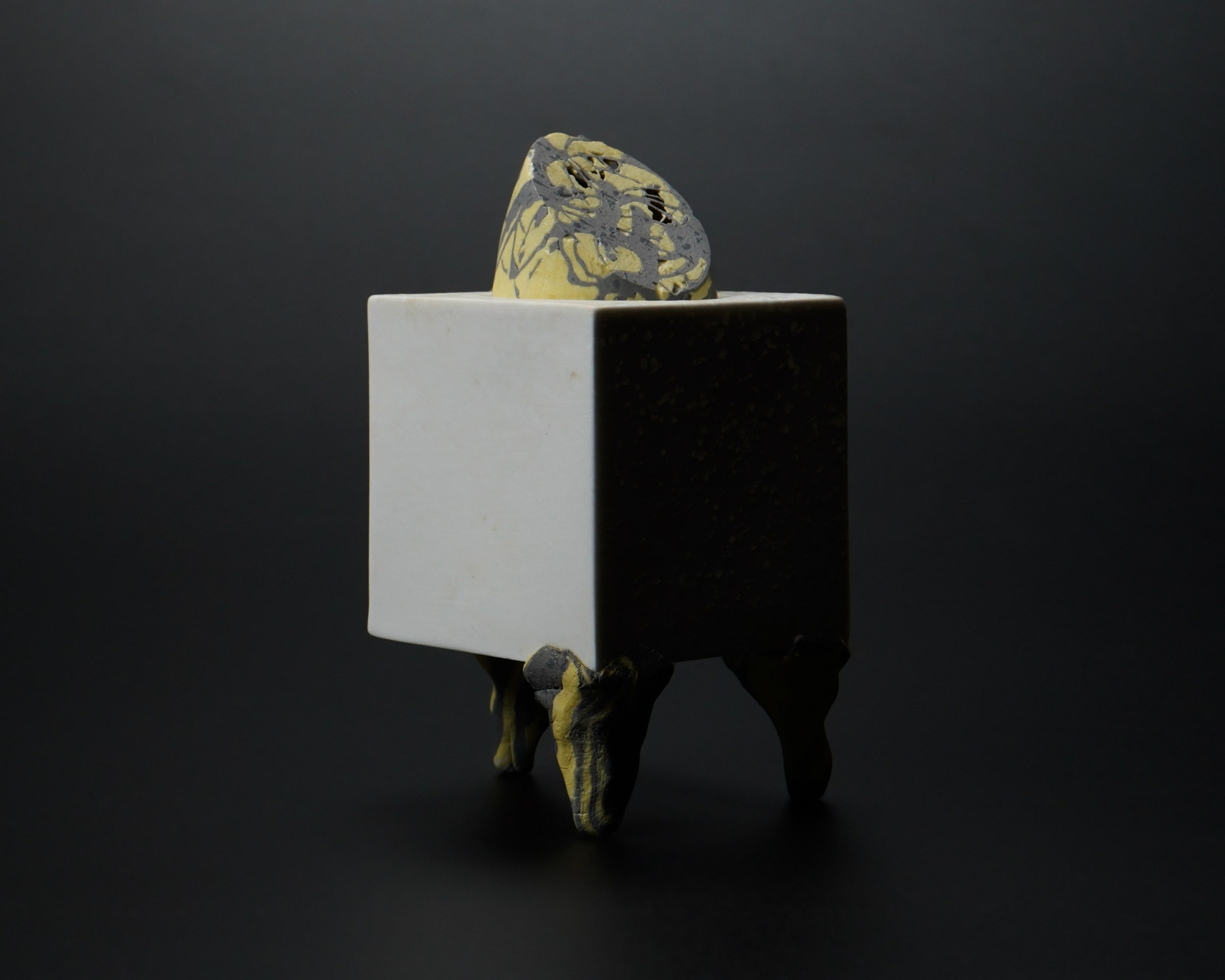 Nagae Shigekazu 長江重和, Zodiac incense burner: Tiger | Dai Ichi