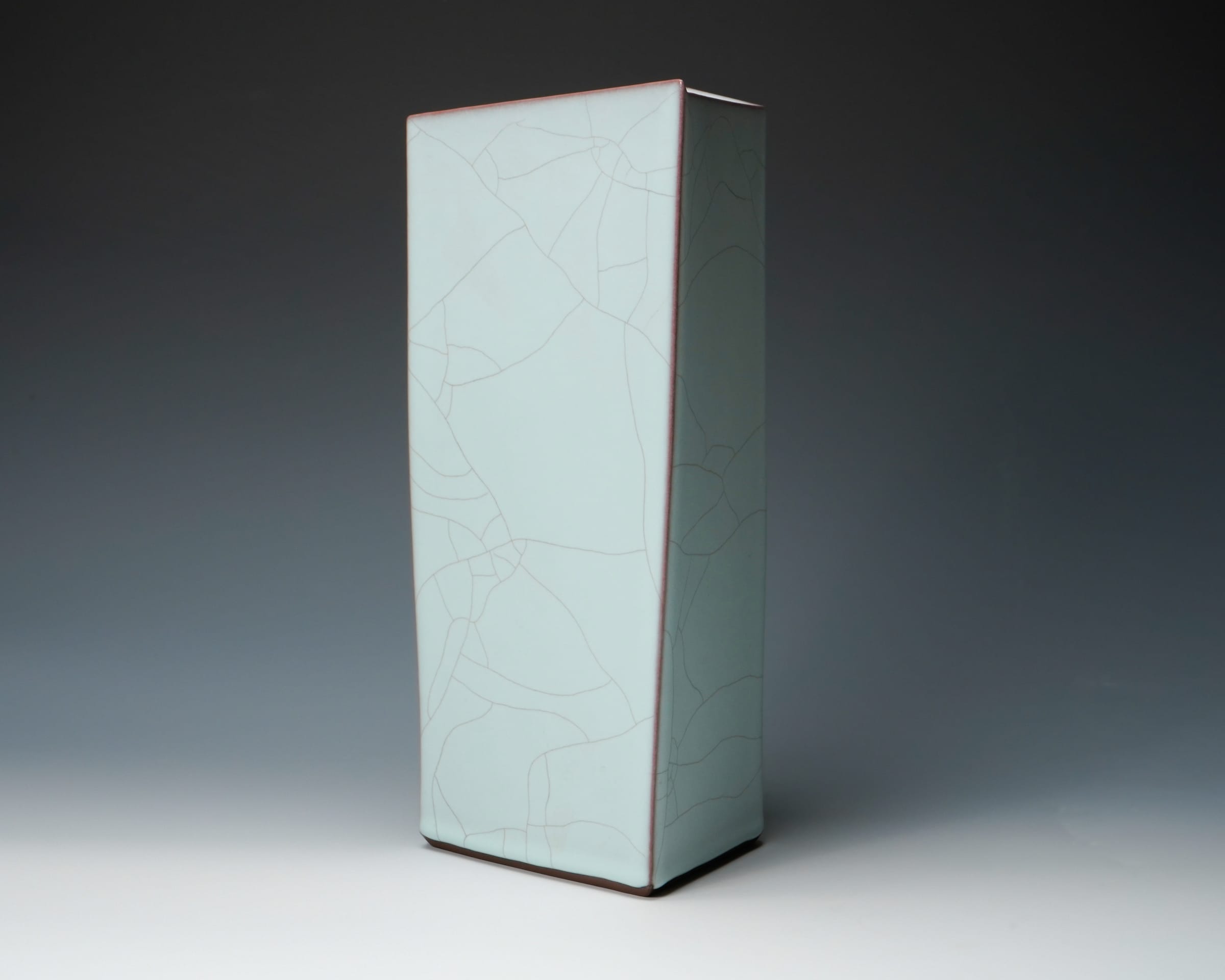 Takagaki Atsushi 高垣 篤, Flower vase, red clay with celadon