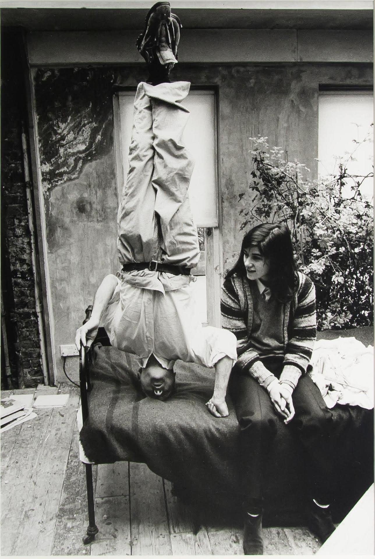 Bruce Bernard, Lucian Freud standing on his head with daughter, Bella ...