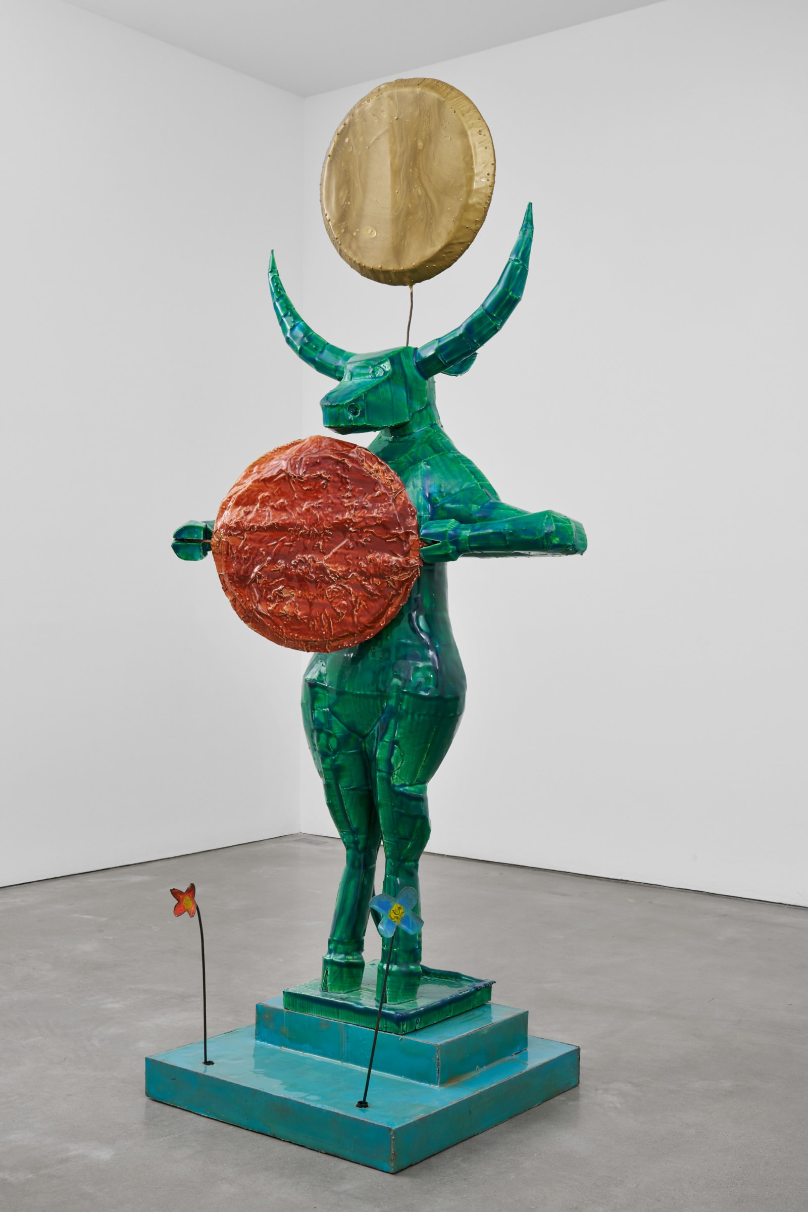 Bertram Jesdinsky, Mondkalb mit Reibekuchen, 1989 | Galerie Thomas Schulte Bertram Jesdinsky, Mondkalb mit Reibekuchen, 1989 | Galerie Thomas Schulte