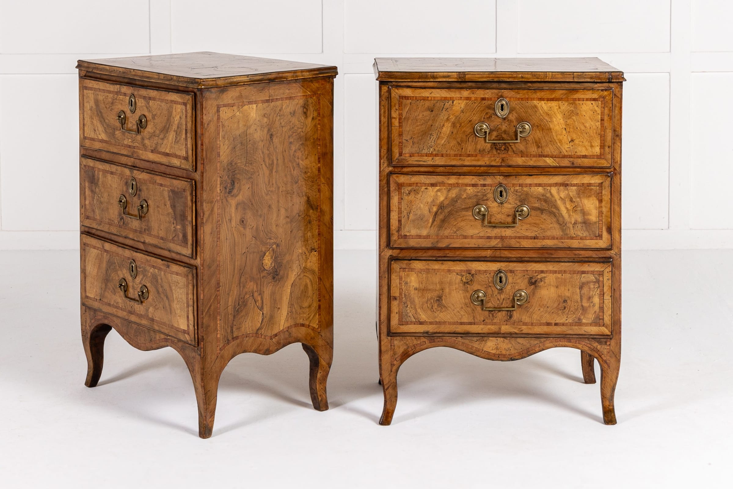 18Th Century Italian Chest of Drawers 18Th Century Italian Chest of Drawers