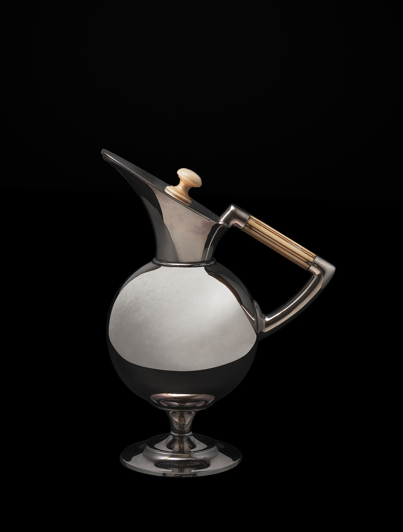 oscargraf-christopher-dresser-