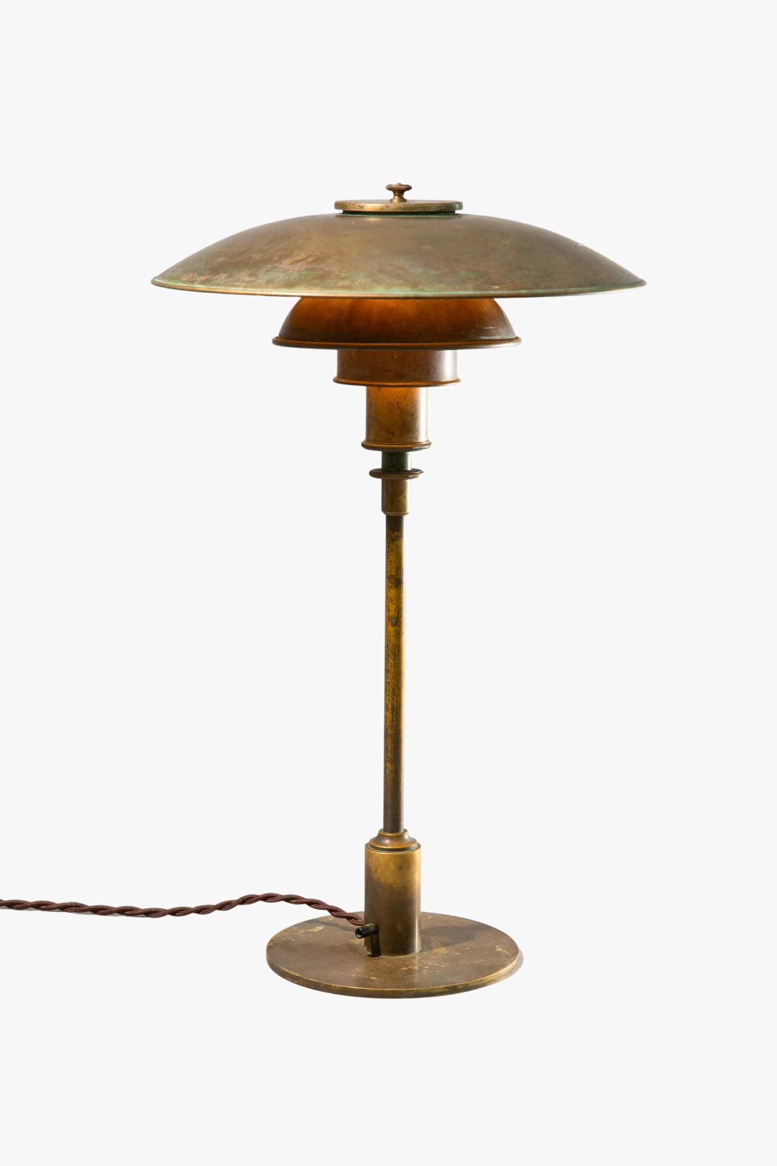 Poul Henningsen Early Louis Poulsen Table Lamp model PH 3 2 Oskaig