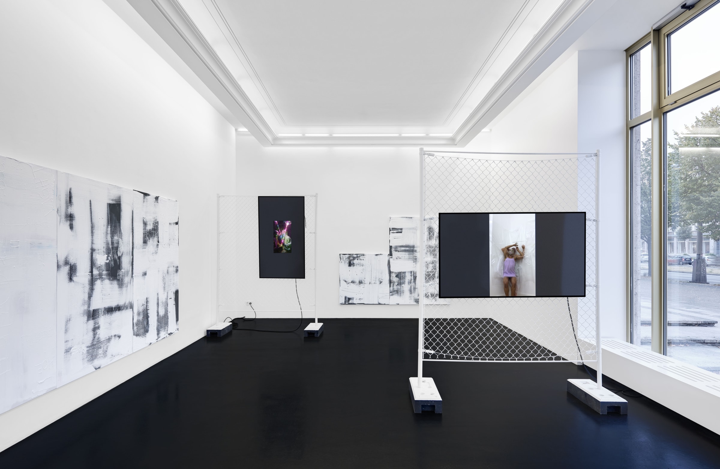 Richard Kennedy (G)hosting Installation View September 27 – October 25, 2019 Peres Projects, Berlin Photographed by: Matthias Kolb