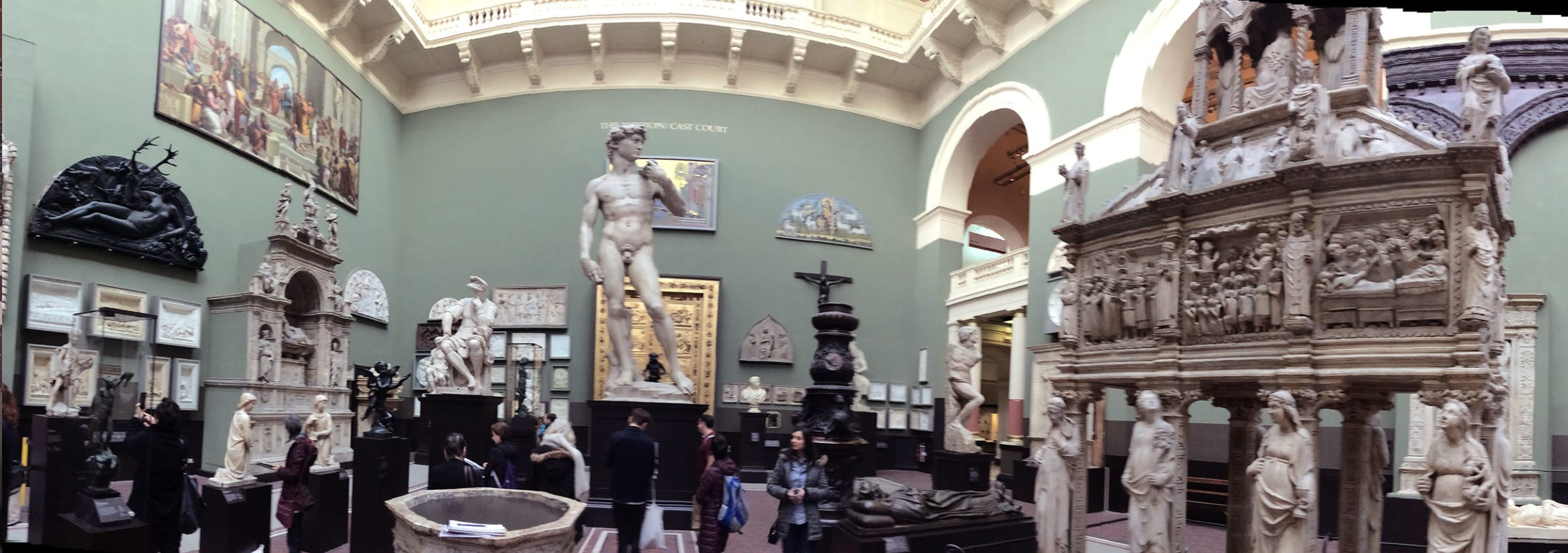THE VICTORIA AND ALBERT MUSEUM (V&A Museum): V&A MEMBERSHIP
