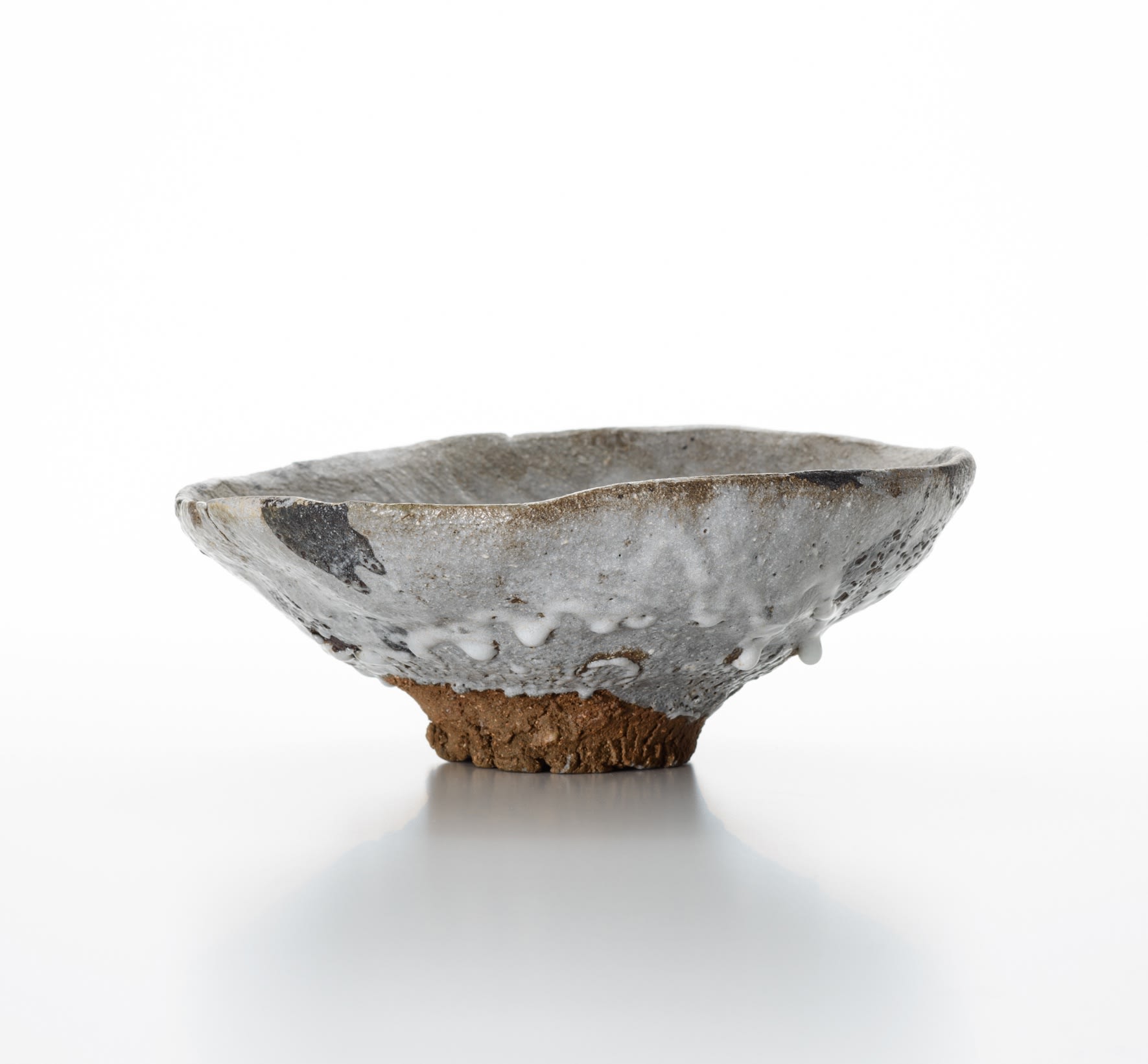 加藤 委, 川小牧鉄絵茶碗, 2013 | Sokyo Gallery