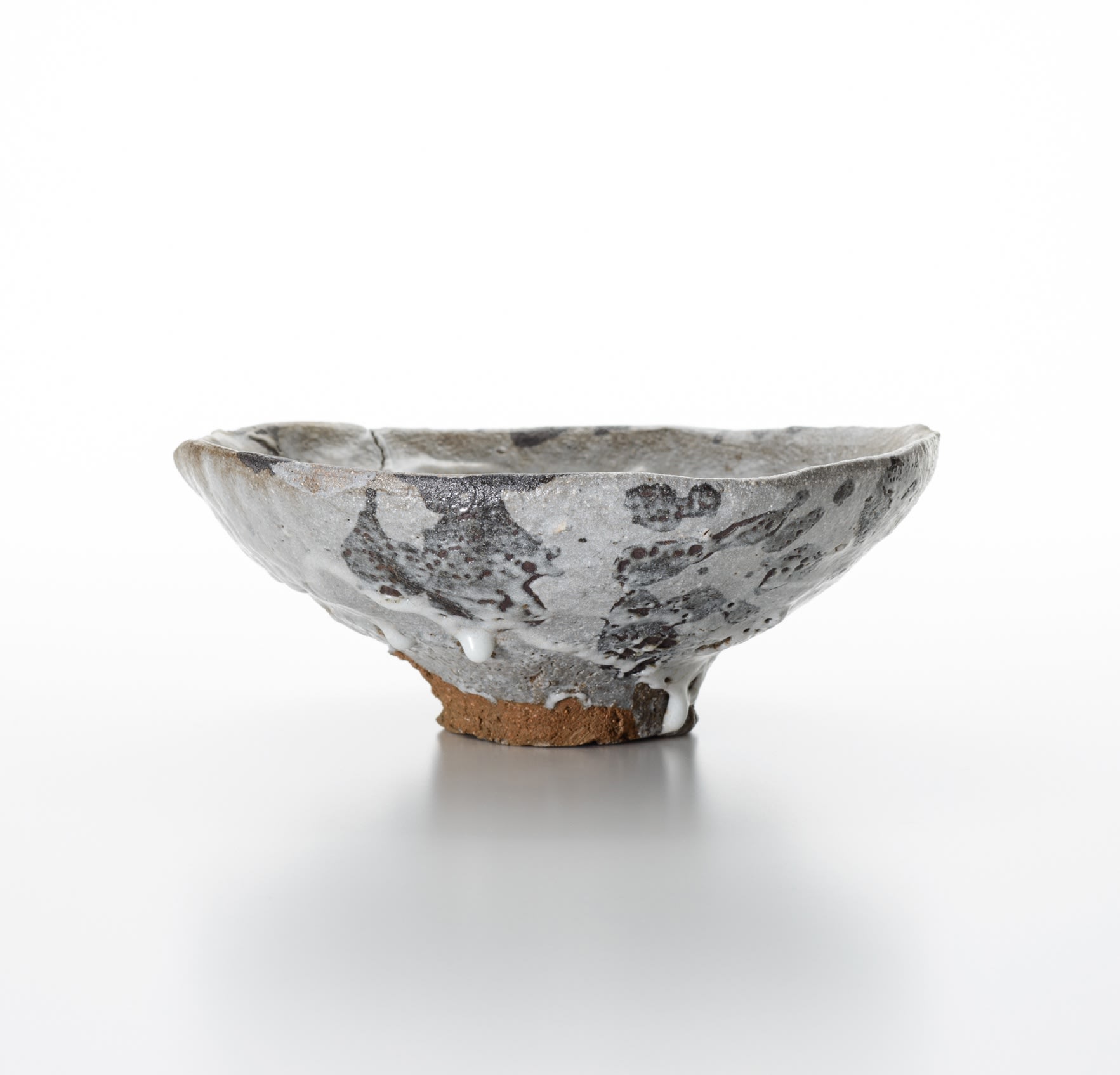 加藤 委, 川小牧鉄絵茶碗, 2013 | Sokyo Gallery