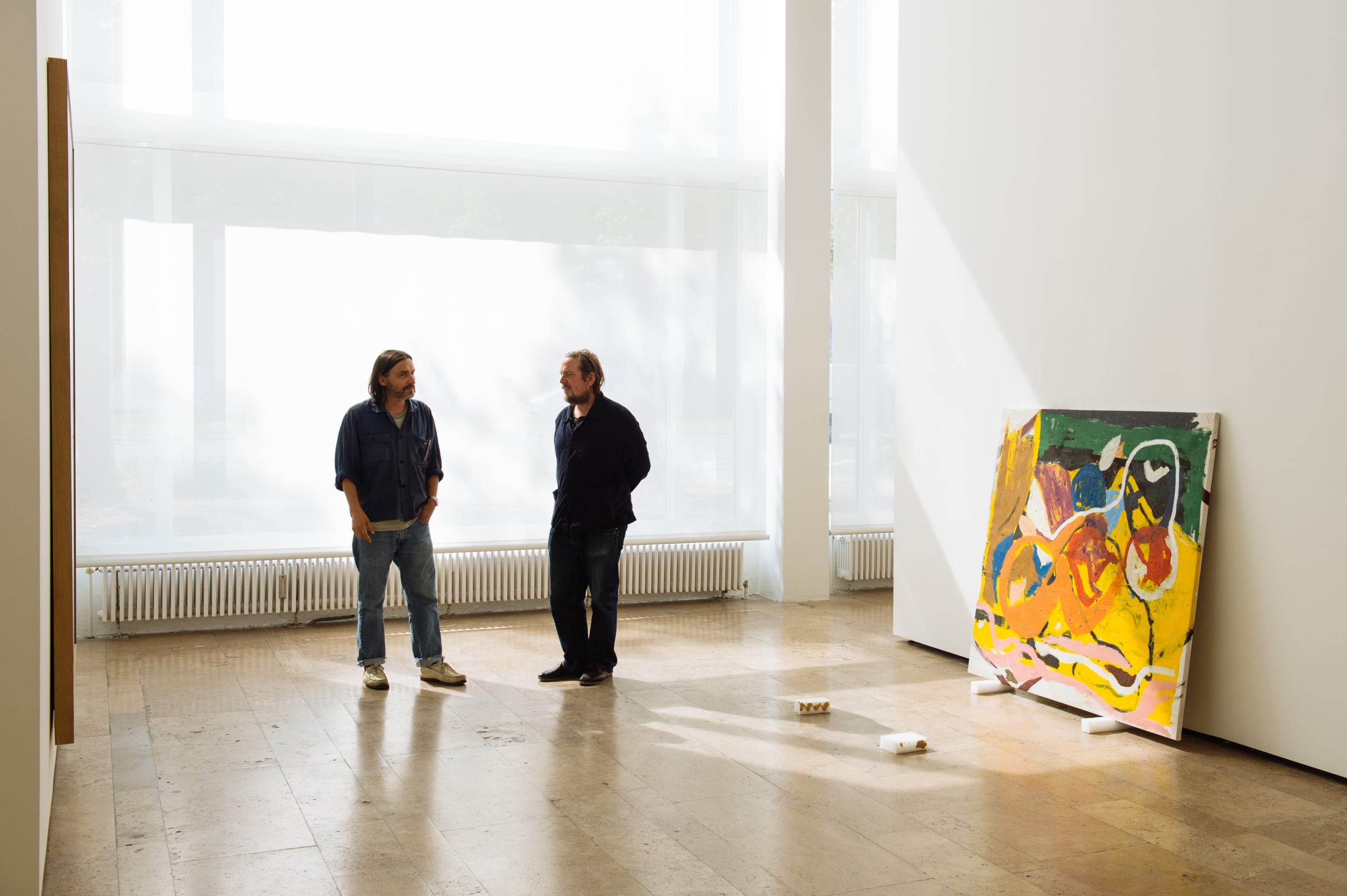 乔-布拉德利的作品已经在世界各地的机构展出，包括纽约水牛城的奥尔布赖特-诺克斯艺术馆、波 恩艺术博物馆、布鲁塞尔 Bozar/美术中心、惠特尼美国艺术博物馆(2008 年惠特尼双年展)、第戎 Le Consortium、纽约现代艺术博物馆、纽约长岛MoMA PS1，等等。 他的作品被以下机构收藏:纽约现代艺术博物馆、纽约惠特尼美国艺术博物馆、巴黎/威尼斯皮诺收 藏馆、巴黎路易威登基金会、瑞士 Ringier 博物馆、纽约水牛城 Albright-Knox 艺术馆、黎巴嫩贝鲁特 Aïshti 基金会、VT雷丁Hall艺术基金会、苏黎世/阿尔勒Luma基金会、佛罗里达州迈阿密Rosa de la Cruz收 藏馆，等等。