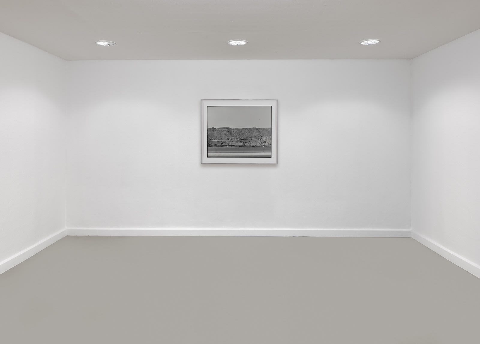 Installation view, Zoe Leonard, A View from the Levee, Capitain Petzel, Berlin, 2022. Courtesy Galerie Gisela Capitain, Cologne. Ph: Gunter Lepkowski