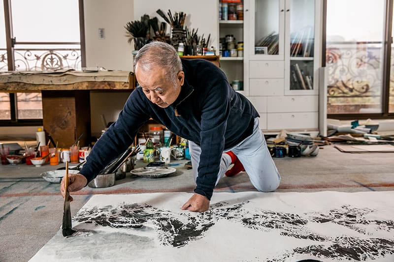 2011 Liu Kuo-sung: An 80-year Retrospective mounted at NAMOC, Beijing. Honored with &ldquo;Award for Lifetime Achievement&rdquo; at China Arts Awards...