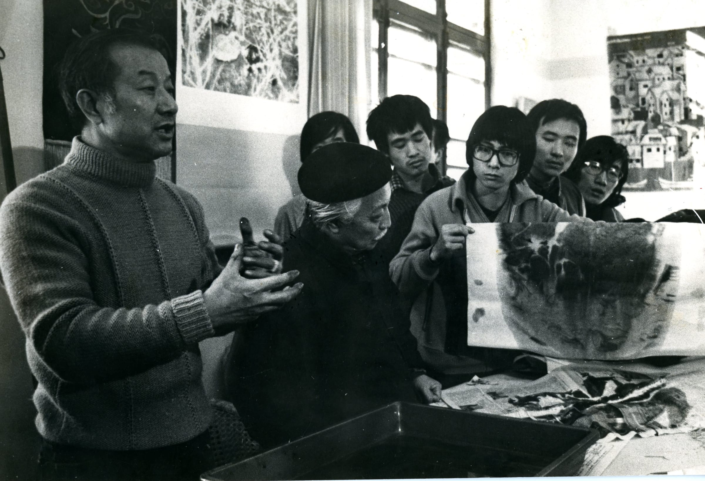 1981 Invited to Beijing to attend inauguration of Research Institute of Traditional Chinese Painting (today National Academy of Chinese Painting)...