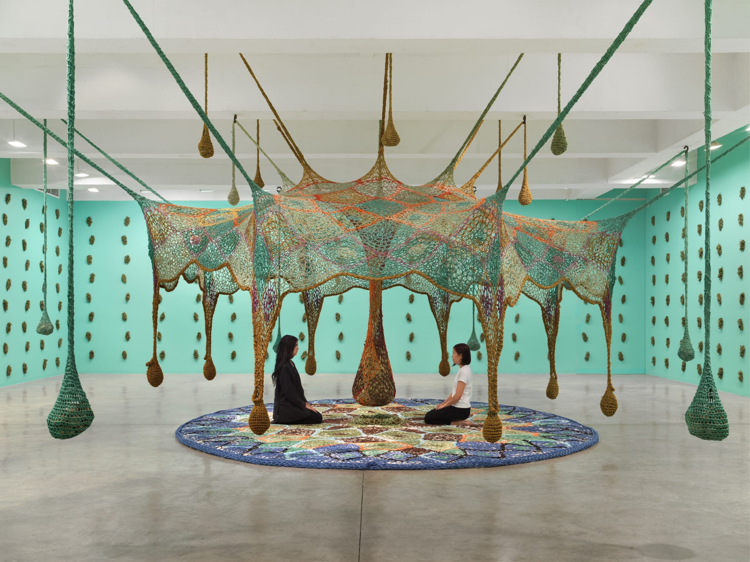 Madness is part of life by Ernesto Neto, espace Louis Vuitton
