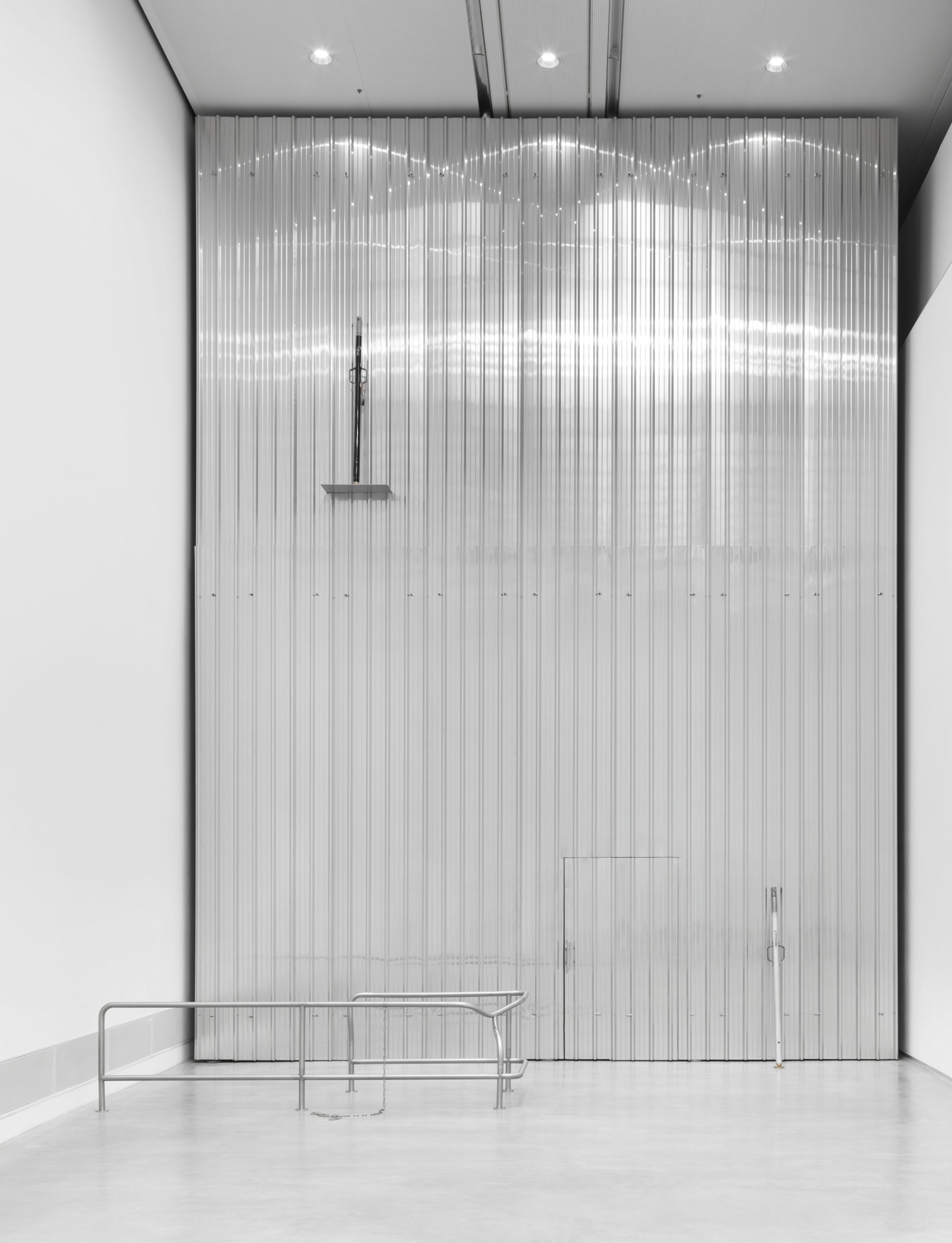 Monica Bonvicini: 3612,54 m³ vs 0,05 m³ | September 16, 2017